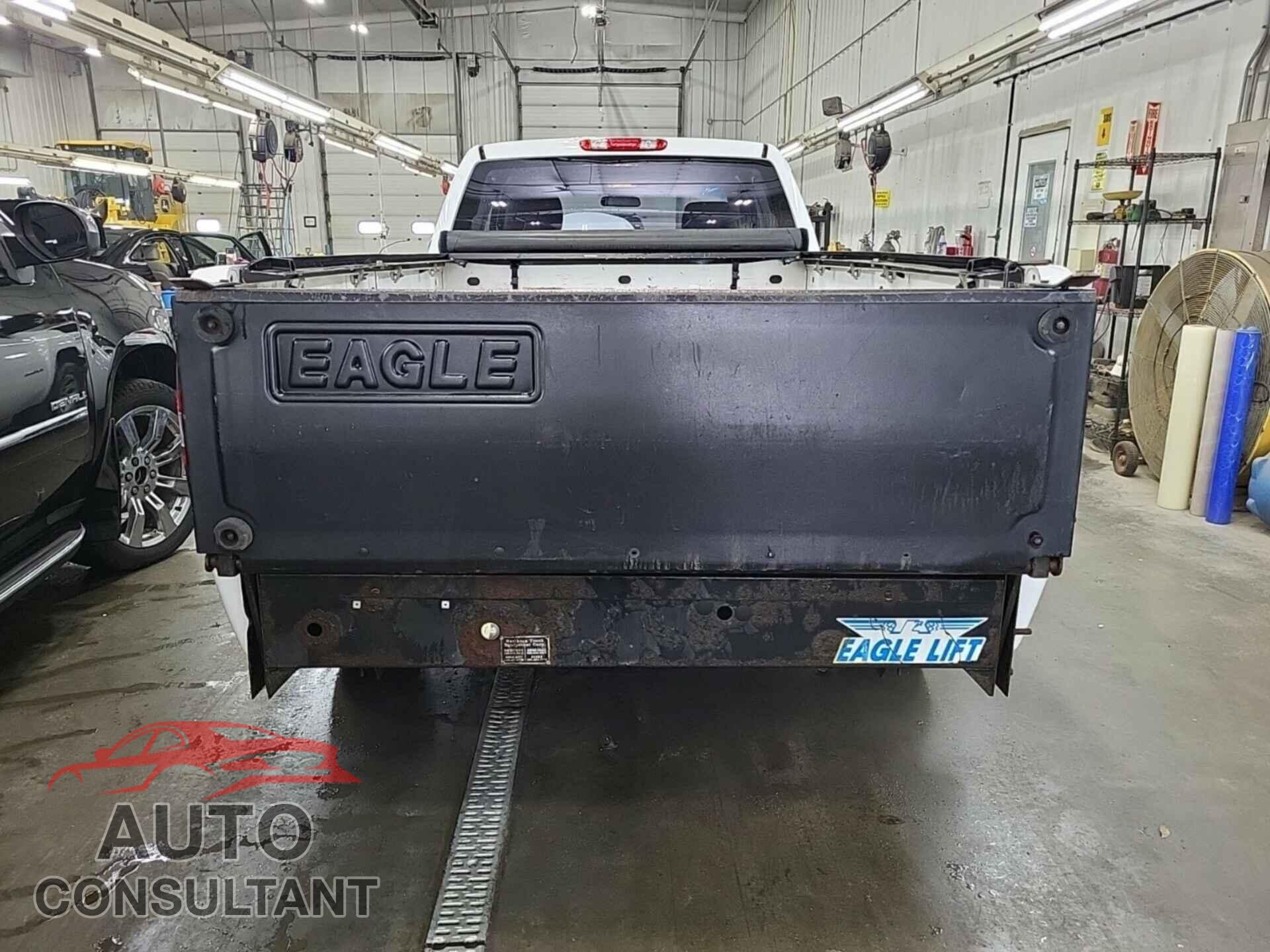 CHEVROLET SILVERADO 2011 - 1GCRCPE07BZ185629