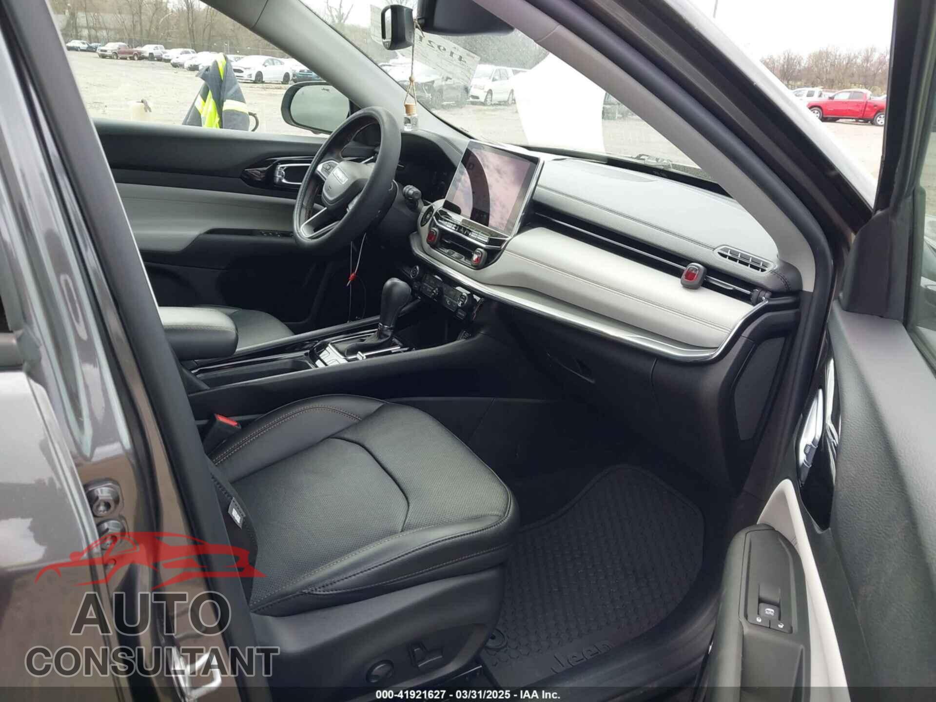 JEEP COMPASS 2022 - 3C4NJDCB6NT143570