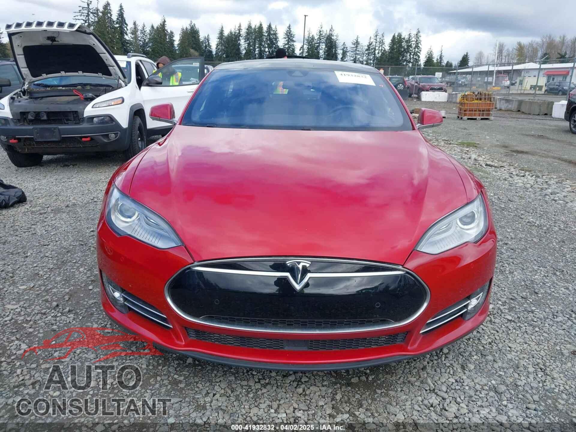 TESLA MODEL S 2015 - 5YJSA1S29FF090513