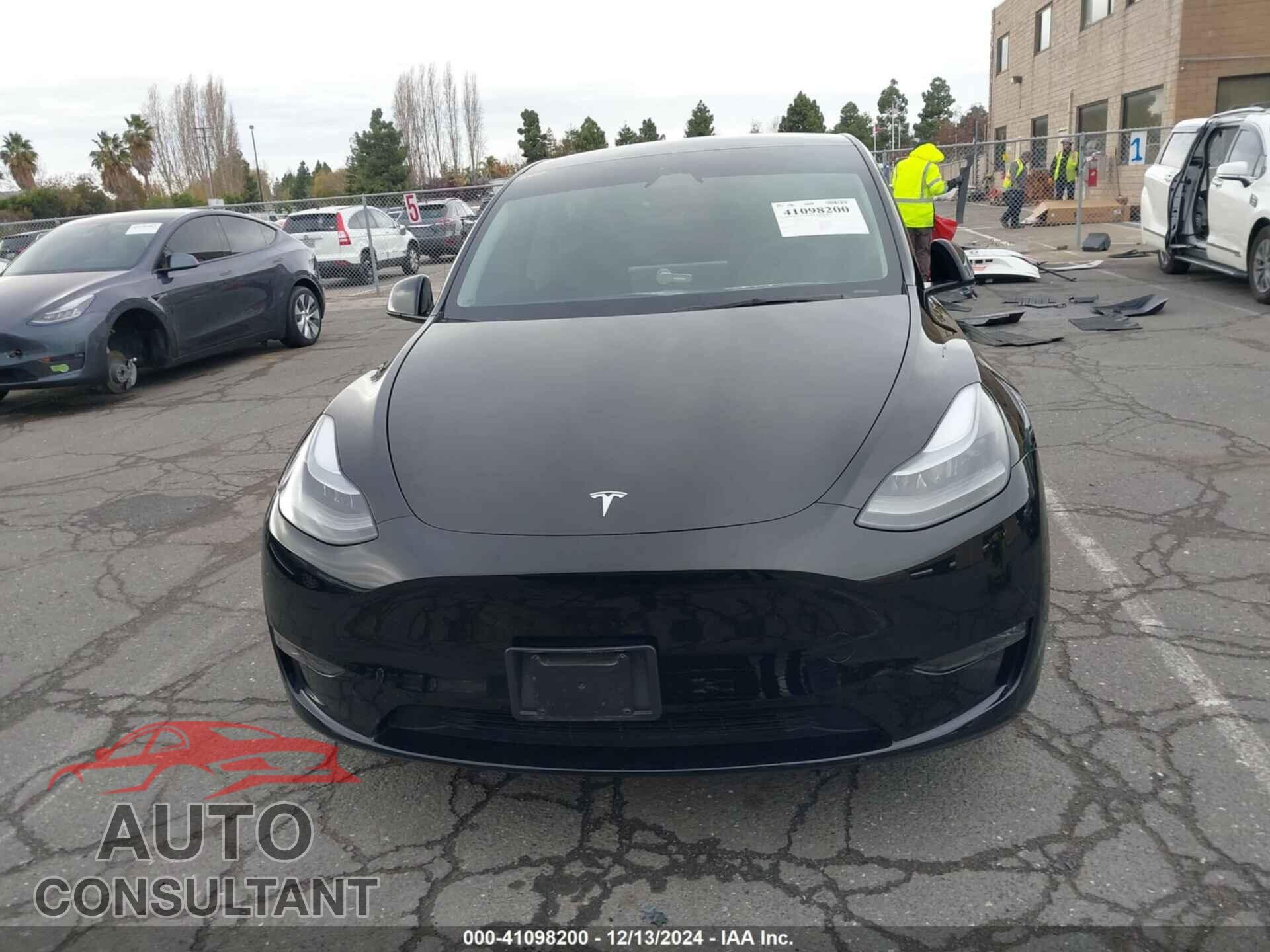 TESLA MODEL Y 2024 - 7SAYGDEEXRF983040