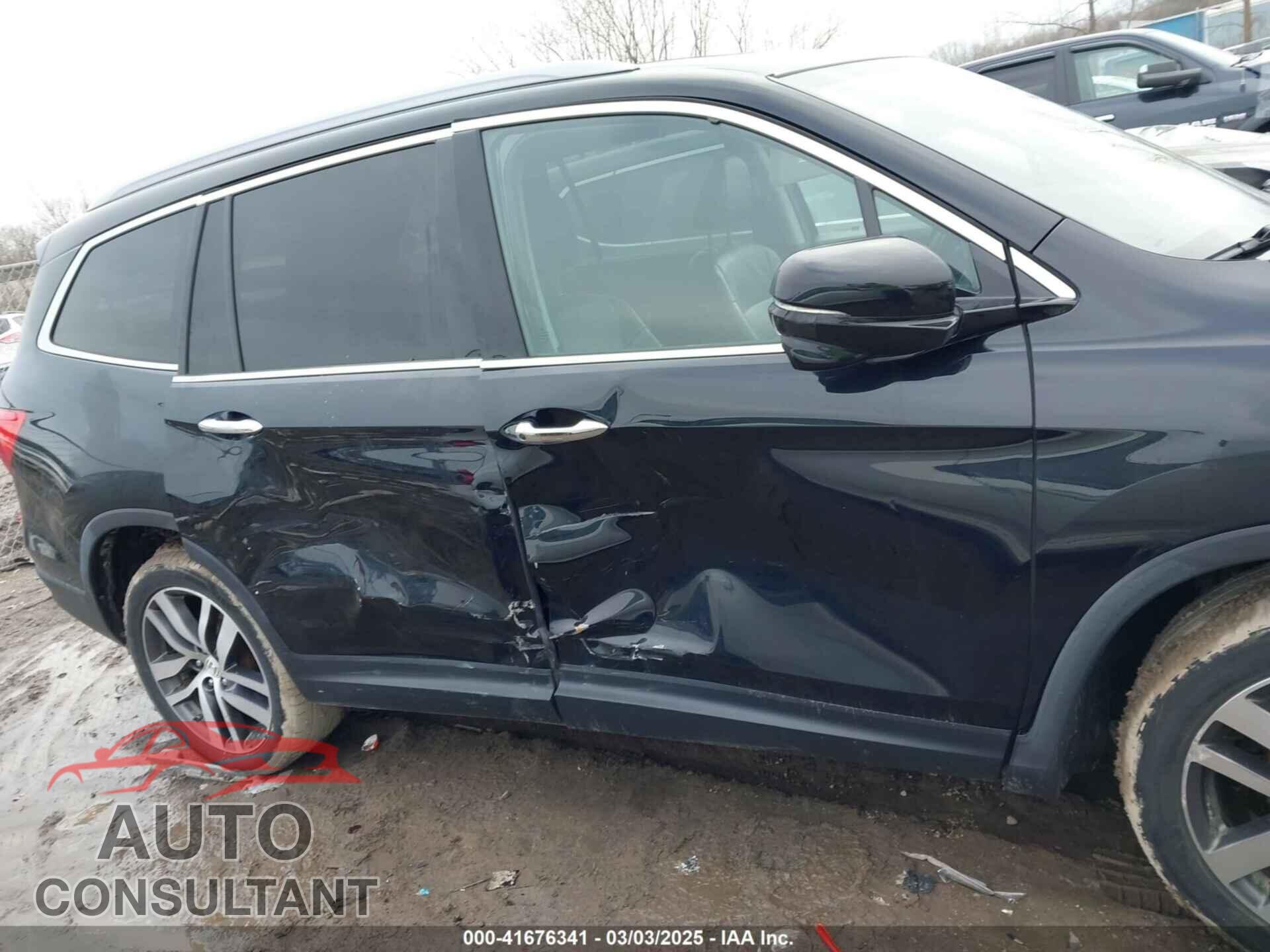 HONDA PILOT 2017 - 5FNYF6H97HB078487