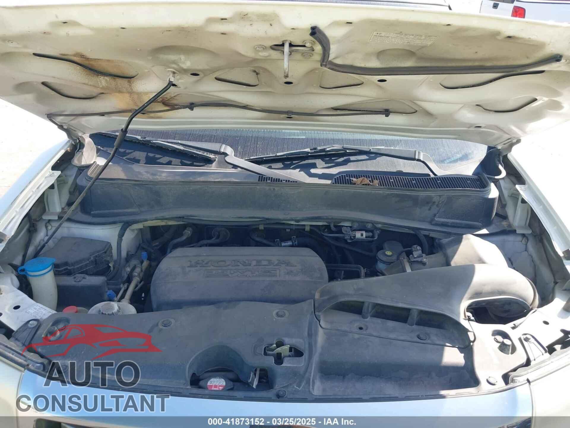 HONDA PILOT 2015 - 5FNYF4H56FB061663