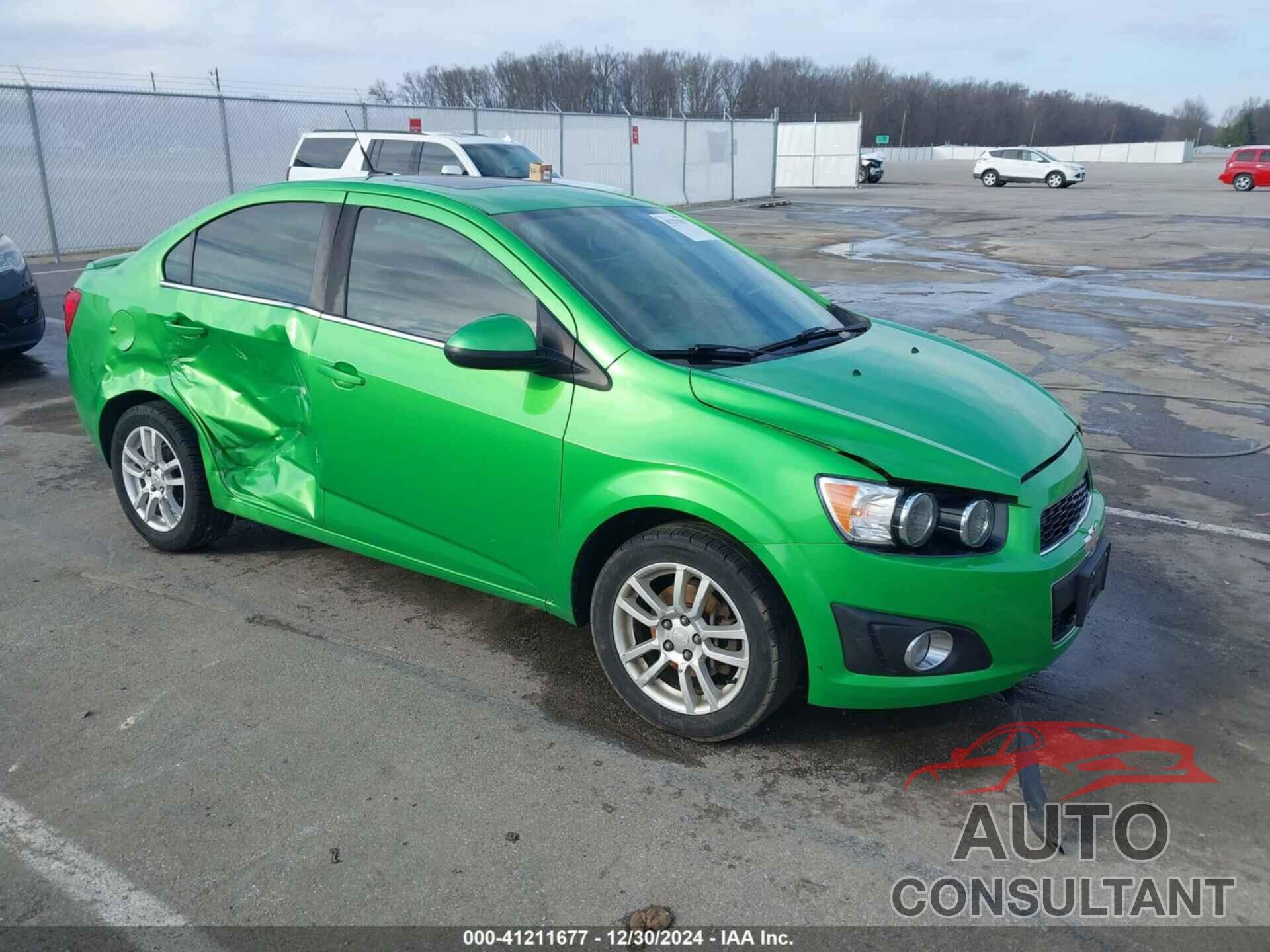 CHEVROLET SONIC 2014 - 1G1JD5SH5E4228724