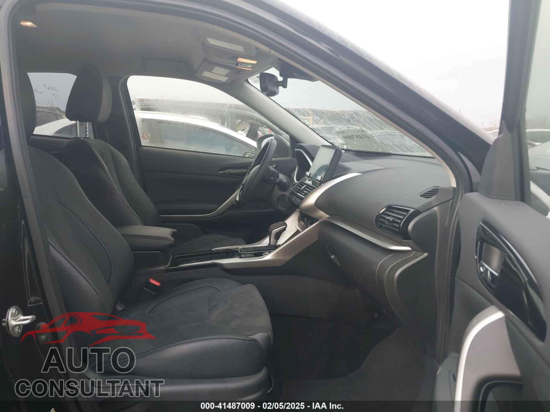 MITSUBISHI ECLIPSE CROSS 2024 - JA4ATWAA4RZ044527