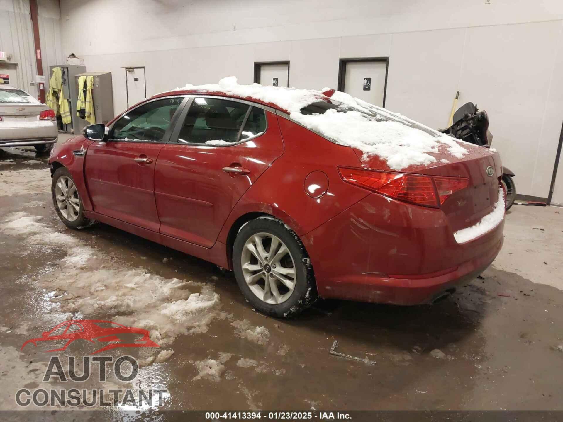 KIA OPTIMA 2011 - KNAGN4A73B5077080