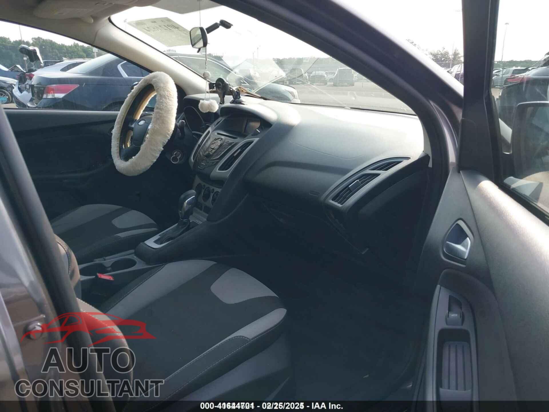 FORD FOCUS 2014 - 1FADP3F2XEL344695