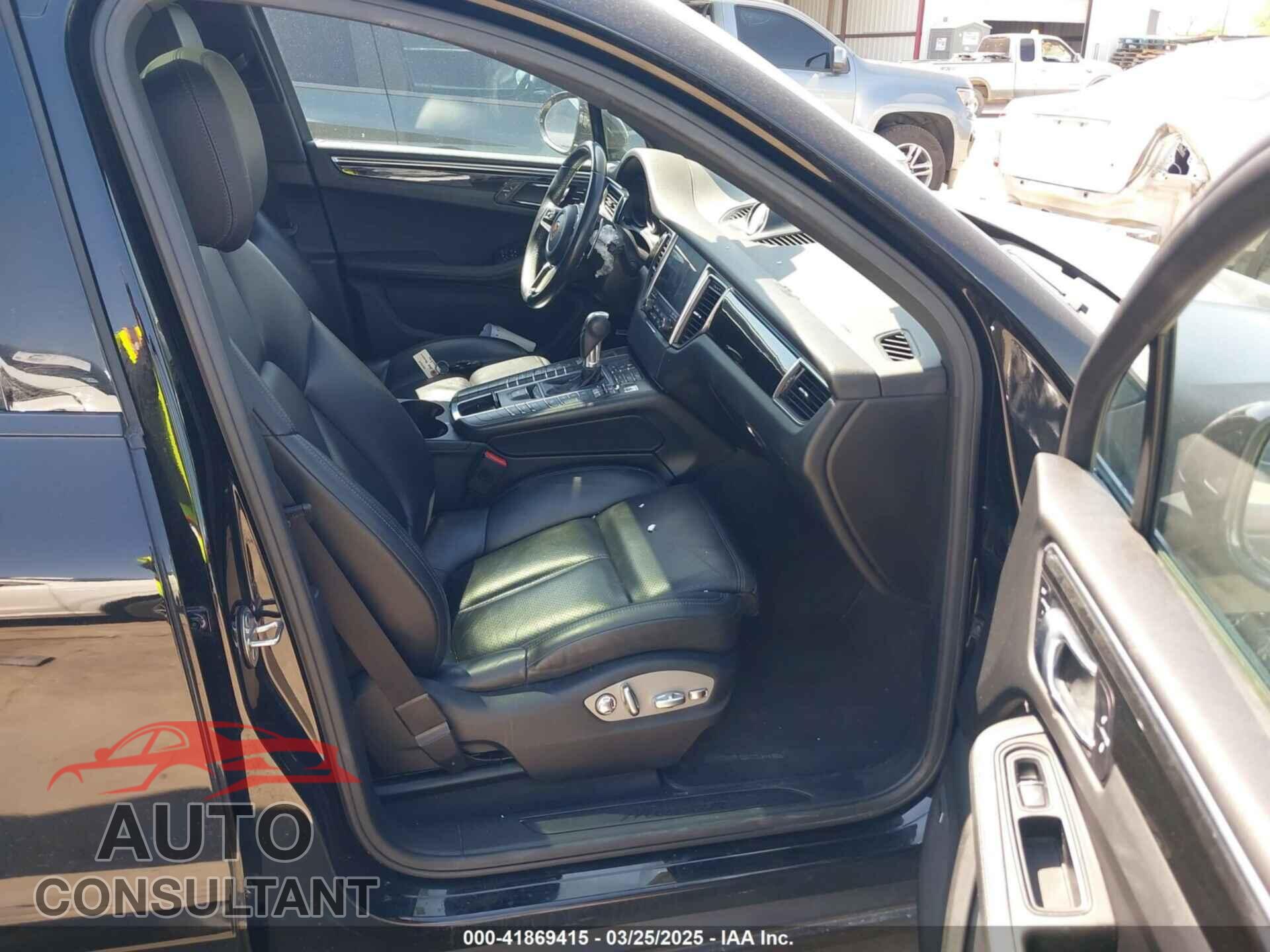 PORSCHE MACAN 2018 - WP1AA2A56JLB07463