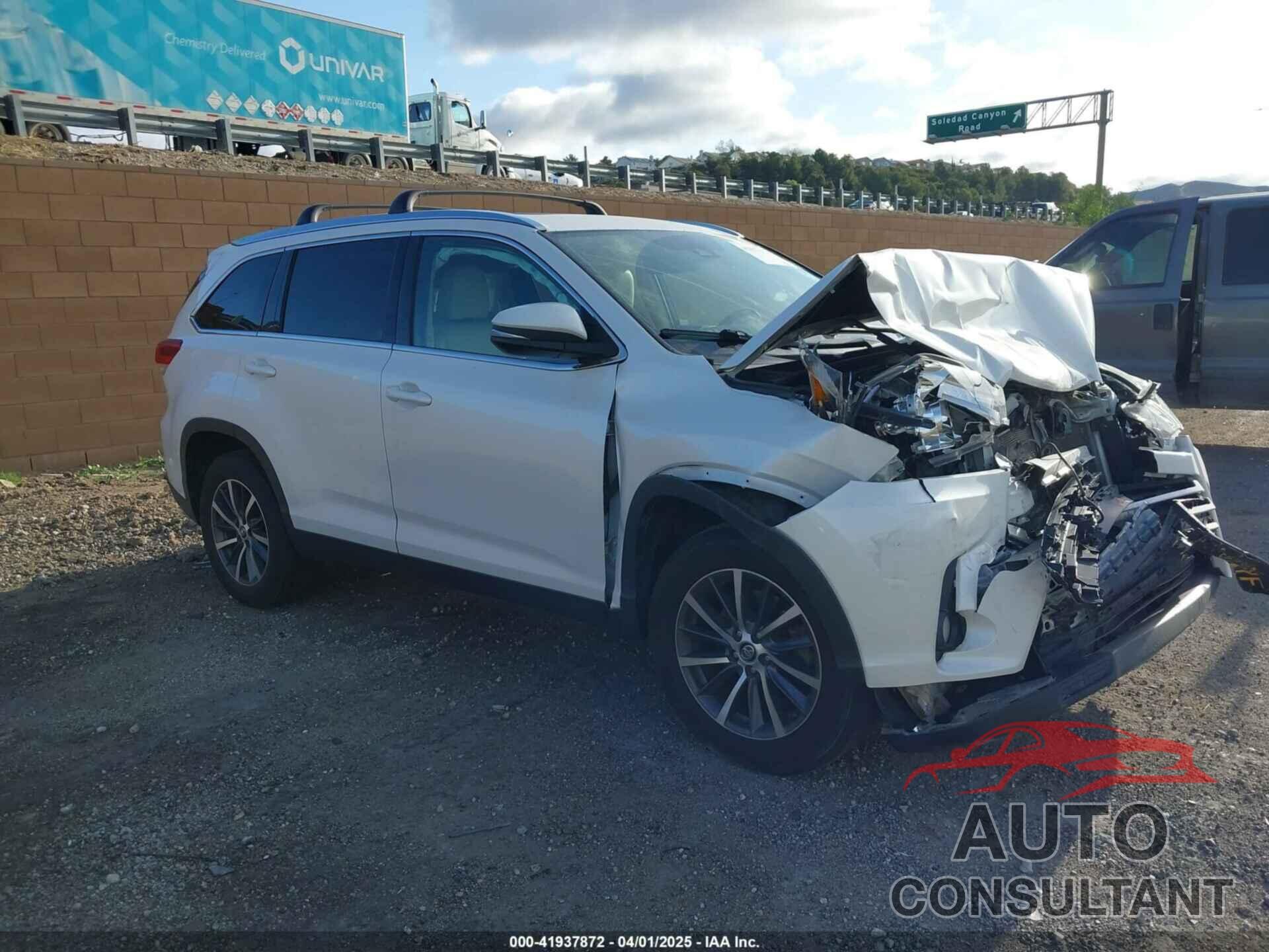 TOYOTA HIGHLANDER 2019 - 5TDKZRFH7KS559805