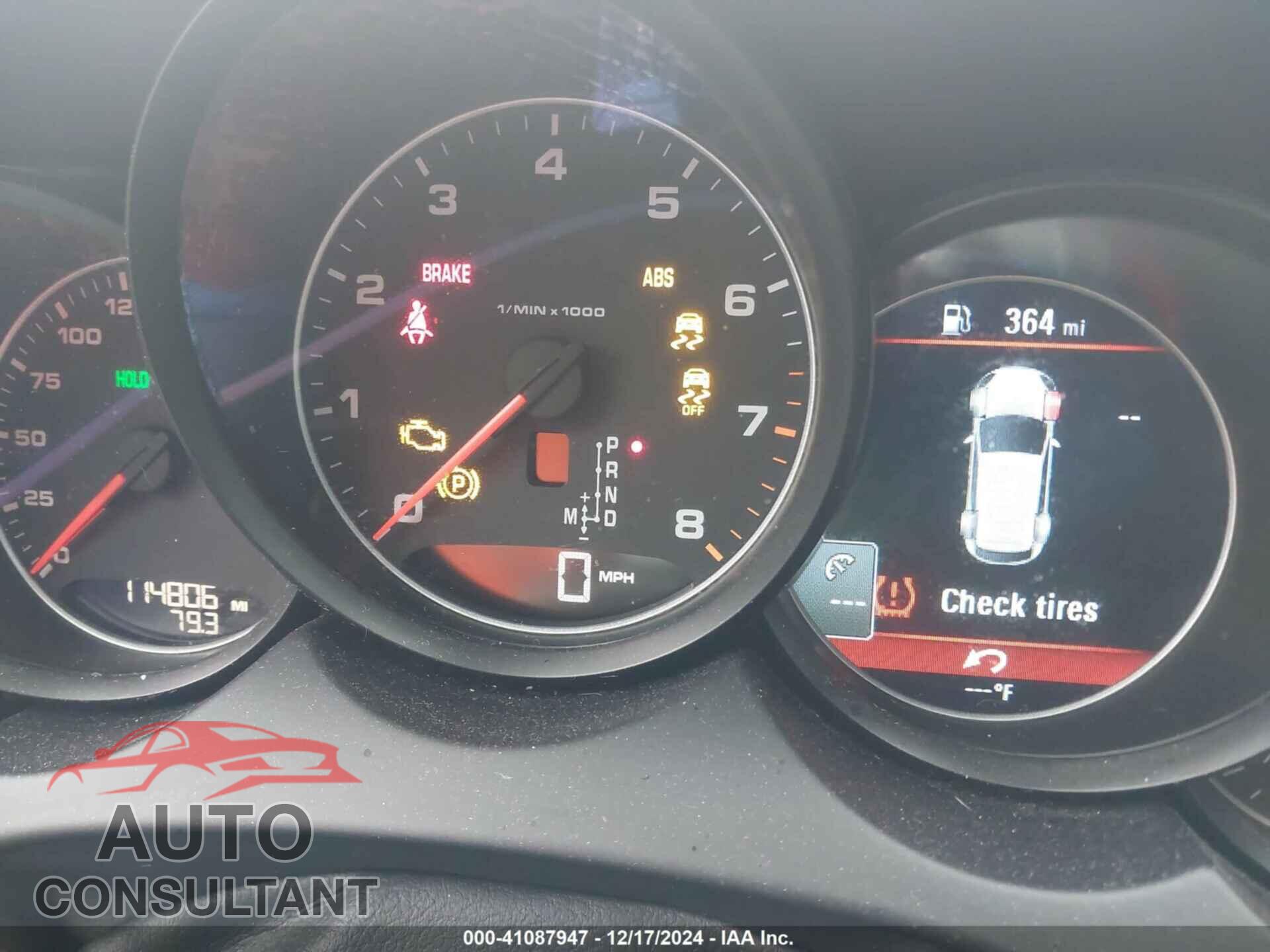 PORSCHE CAYENNE 2017 - WP1AA2A22HKA87556