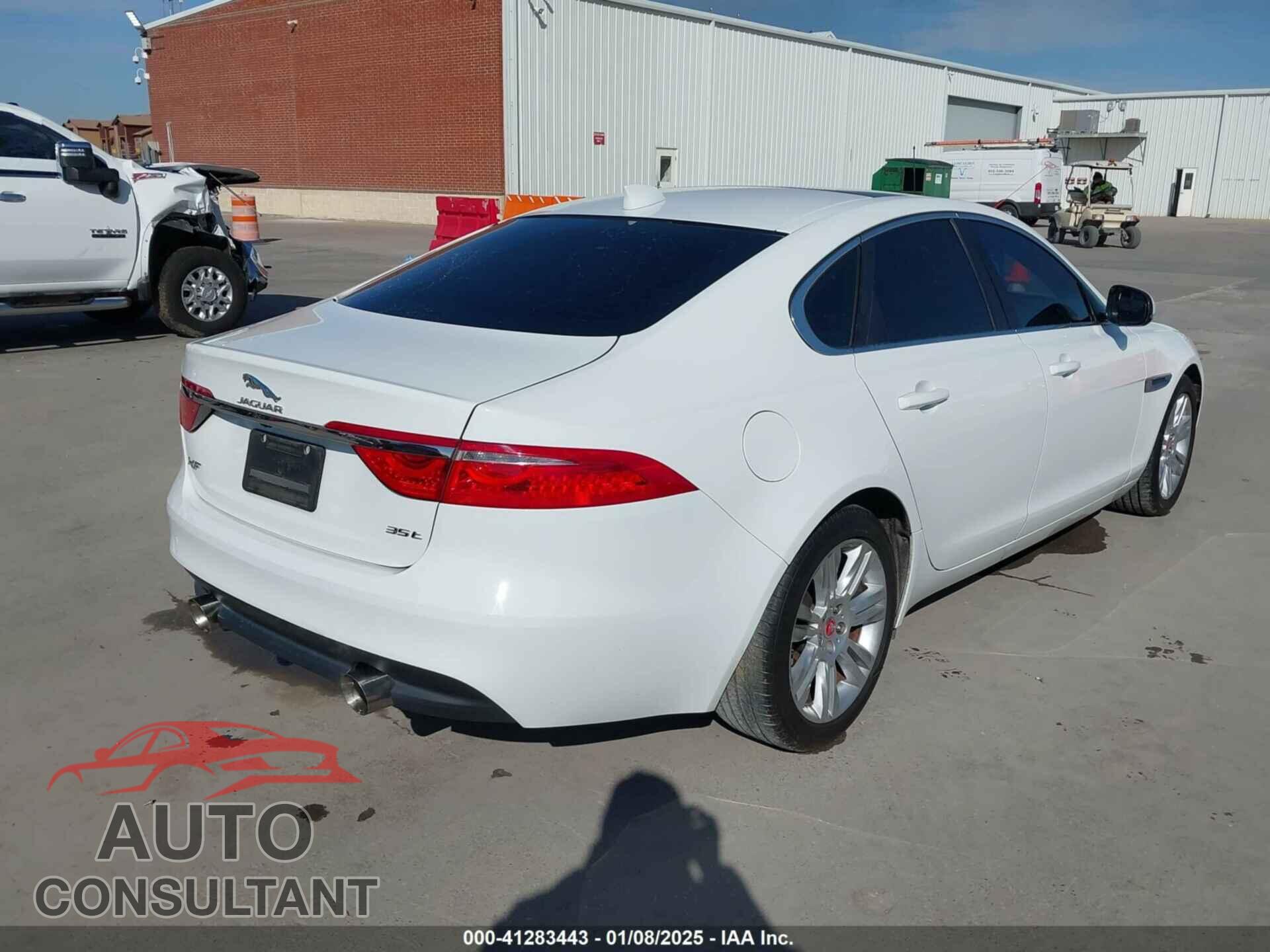 JAGUAR XF 2017 - SAJBD4BV4HCY47645