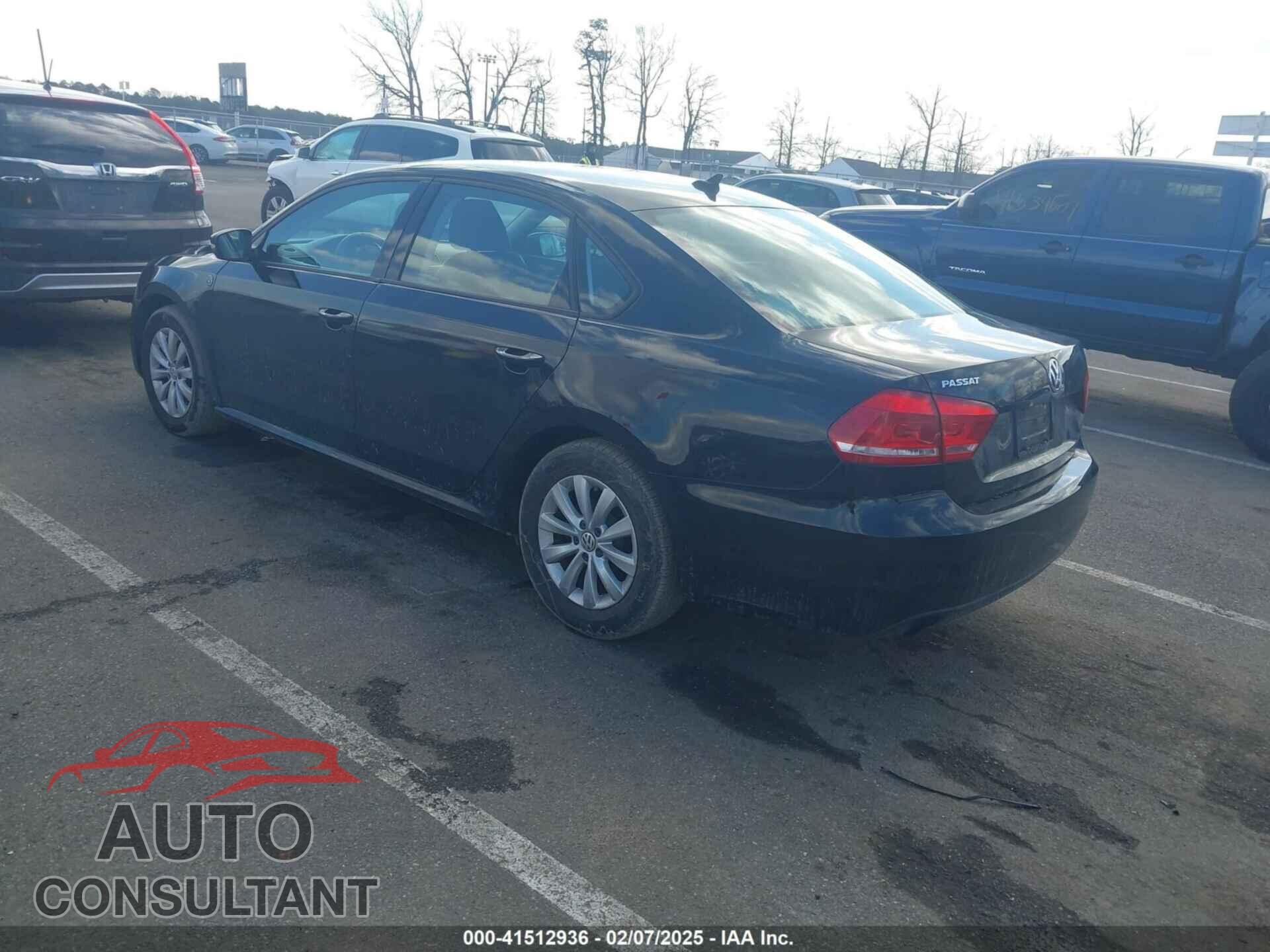 VOLKSWAGEN PASSAT 2015 - 1VWAT7A30FC043965
