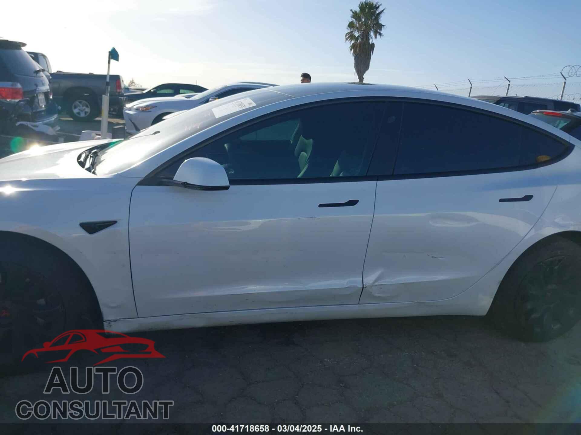 TESLA MODEL 3 2023 - 5YJ3E1EA0PF503352
