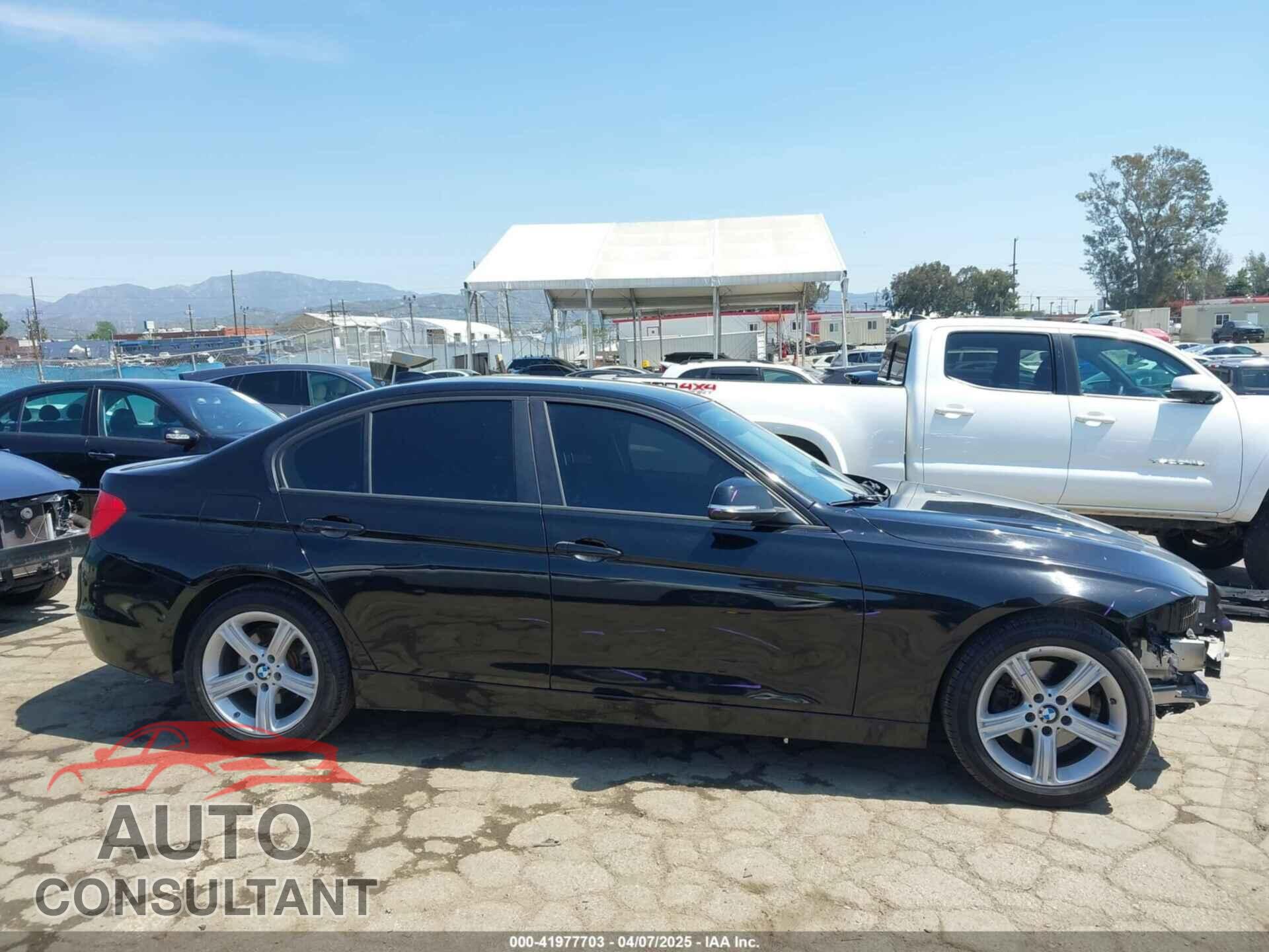 BMW 320I 2015 - WBA3B1C57FK136866