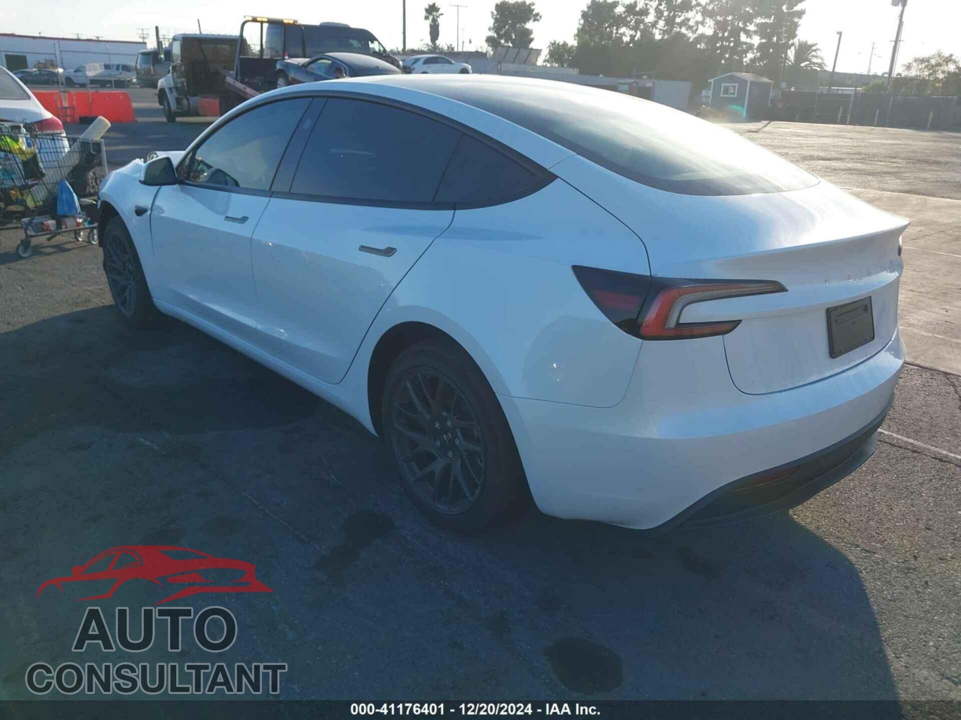 TESLA MODEL 3 2024 - 5YJ3E1EA0RF826237