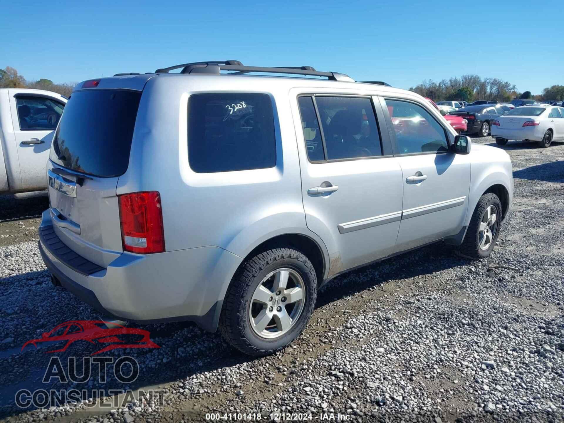 HONDA PILOT 2011 - 5FNYF3H59BB022828