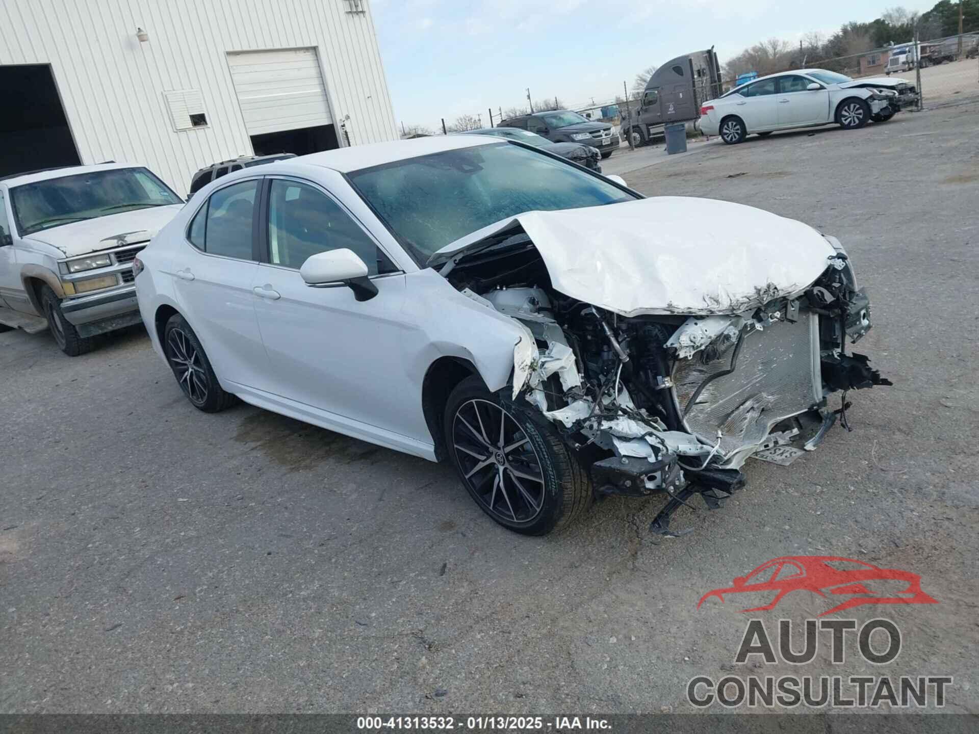 TOYOTA CAMRY 2024 - 4T1G11AK2RU238080