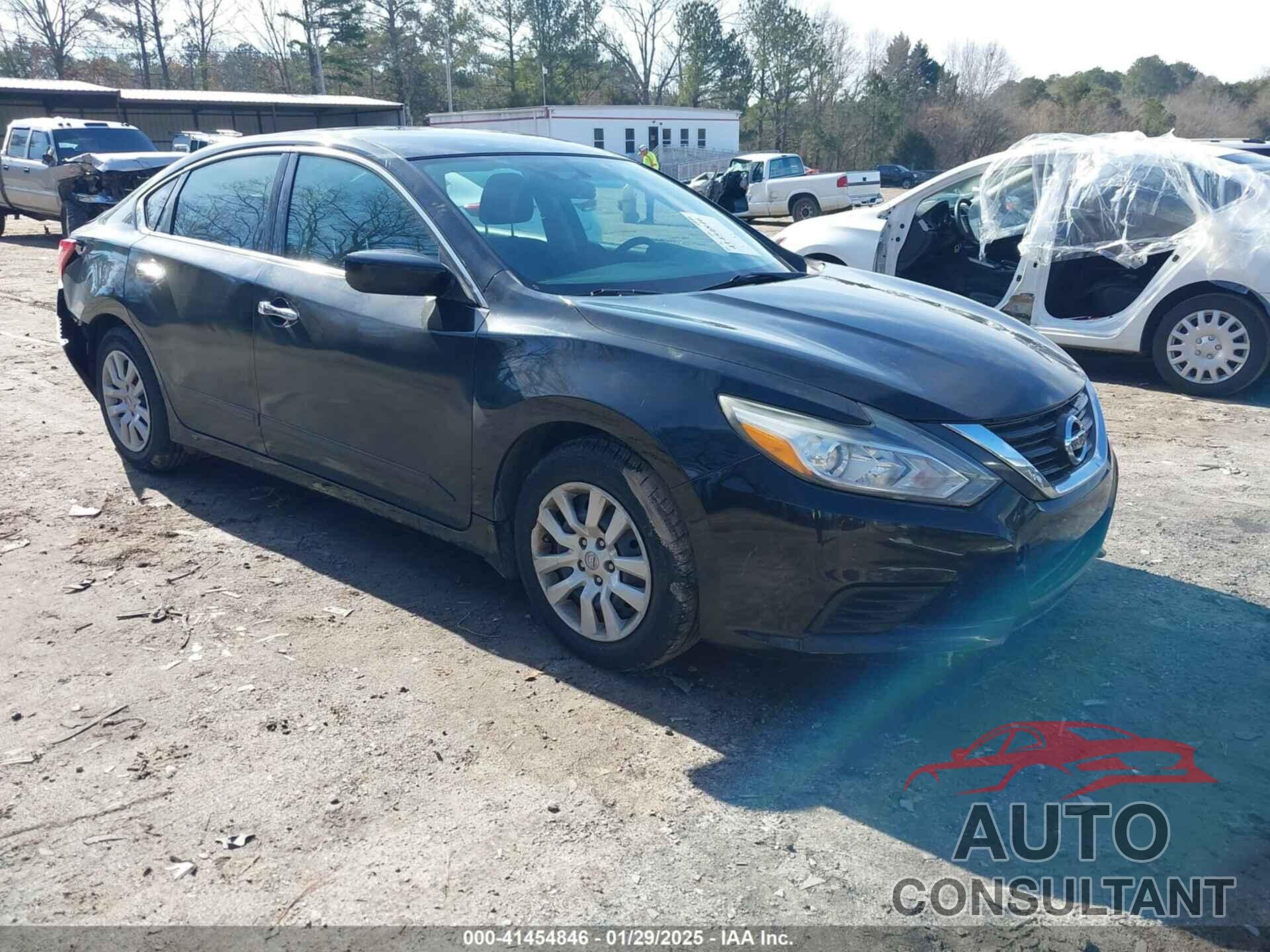 NISSAN ALTIMA 2017 - 1N4AL3AP4HN318068