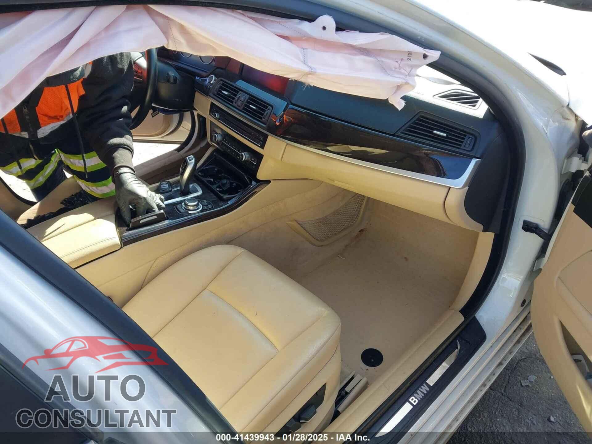 BMW 528I 2012 - WBAXG5C53CDY30237