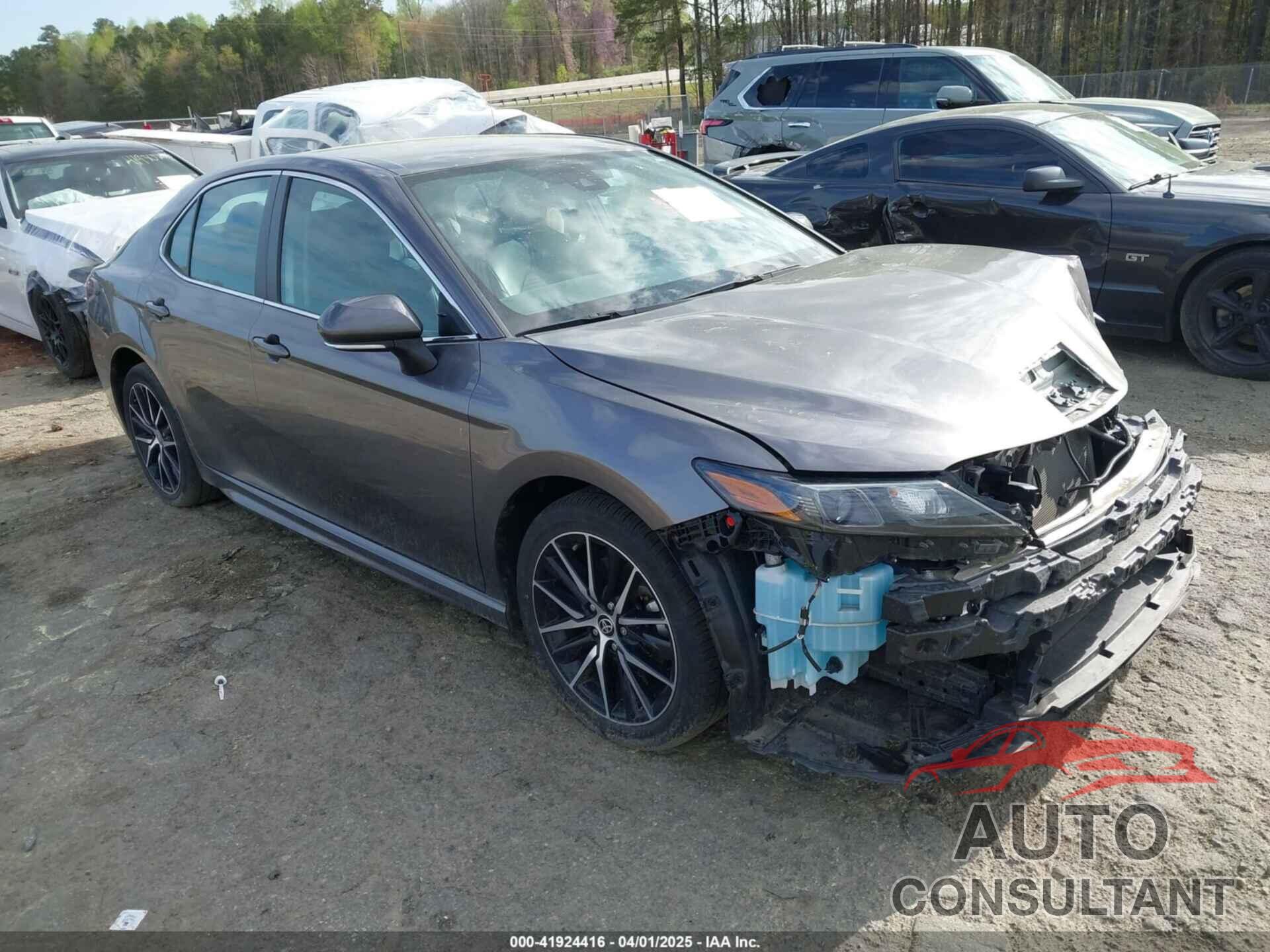 TOYOTA CAMRY 2023 - 4T1G11AK3PU098408