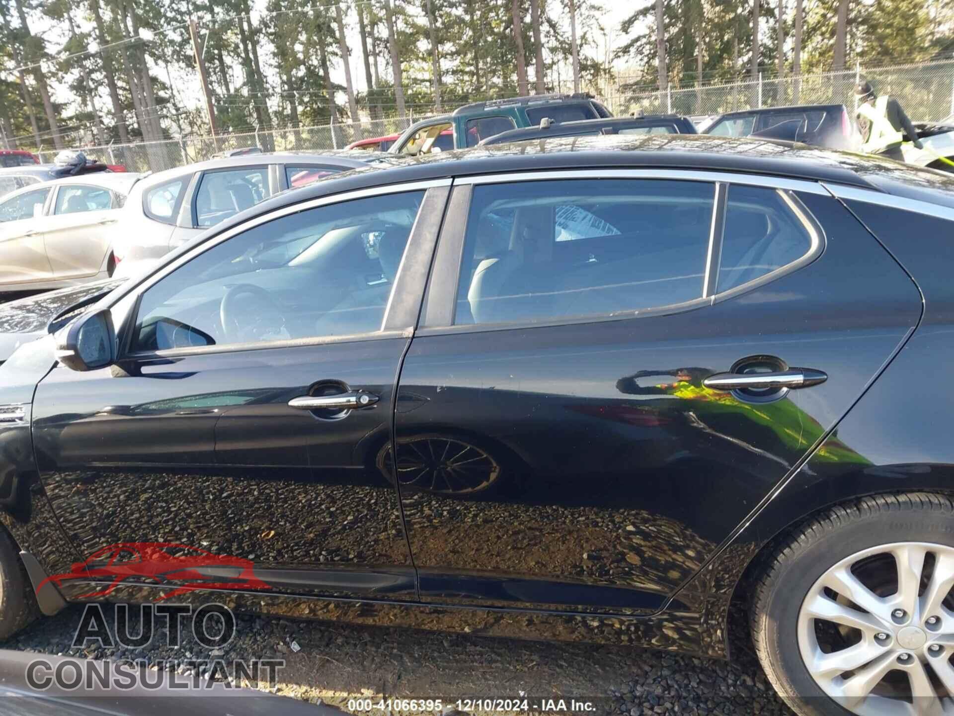 KIA OPTIMA 2011 - KNAGN4A71B5119083