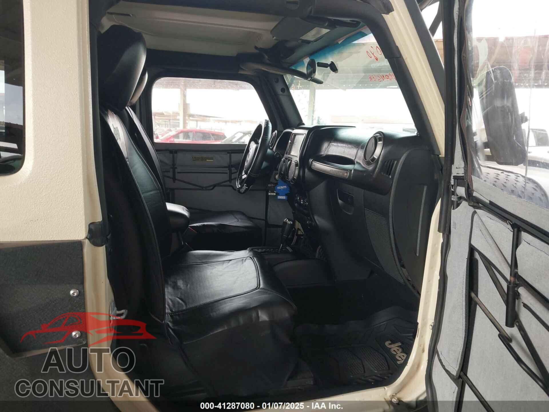 JEEP WRANGLER 2011 - 1J4AA2D15BL574458