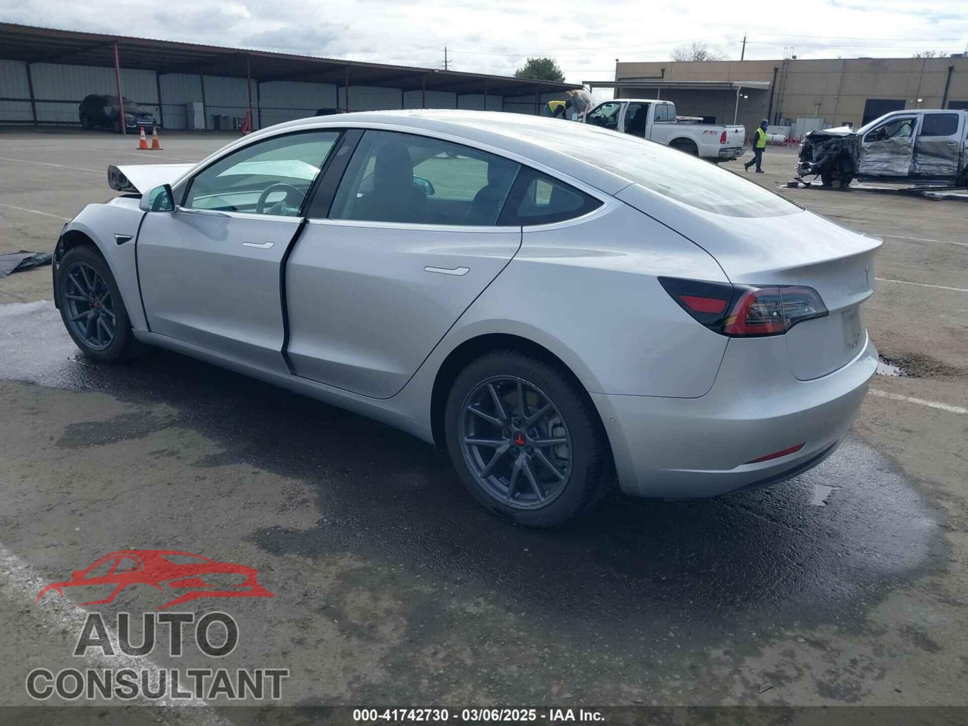 TESLA MODEL 3 2018 - 5YJ3E1EA2JF095329