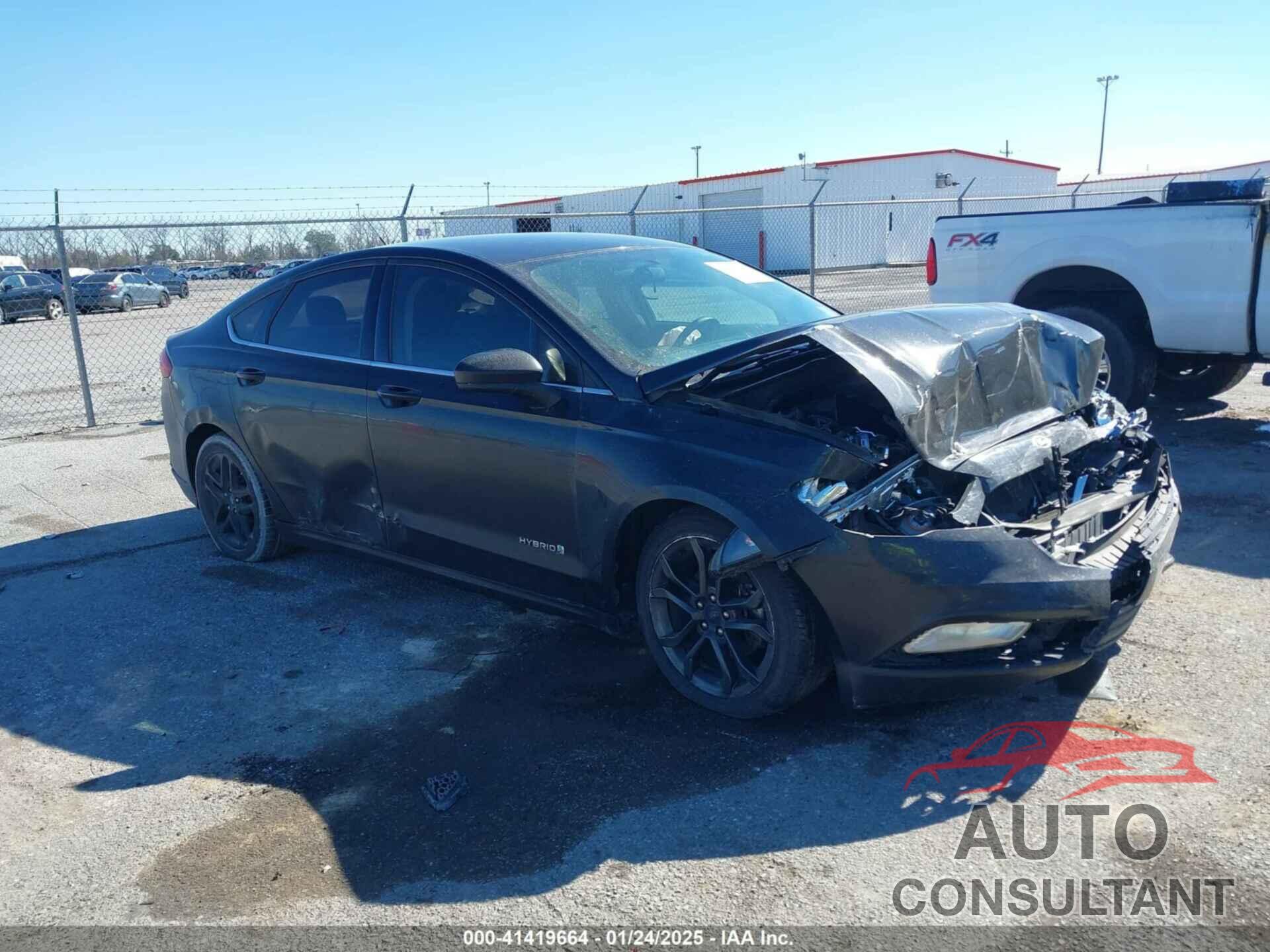FORD FUSION HYBRID 2018 - 3FA6P0LU2JR128266