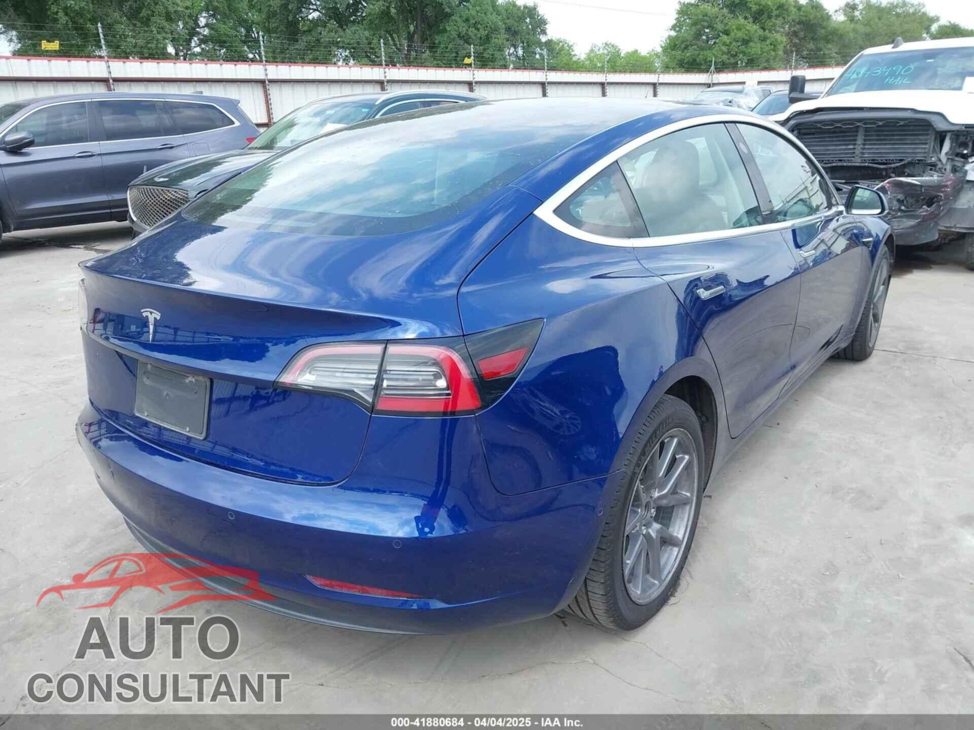 TESLA MODEL 3 2019 - 5YJ3E1EA5KF190453