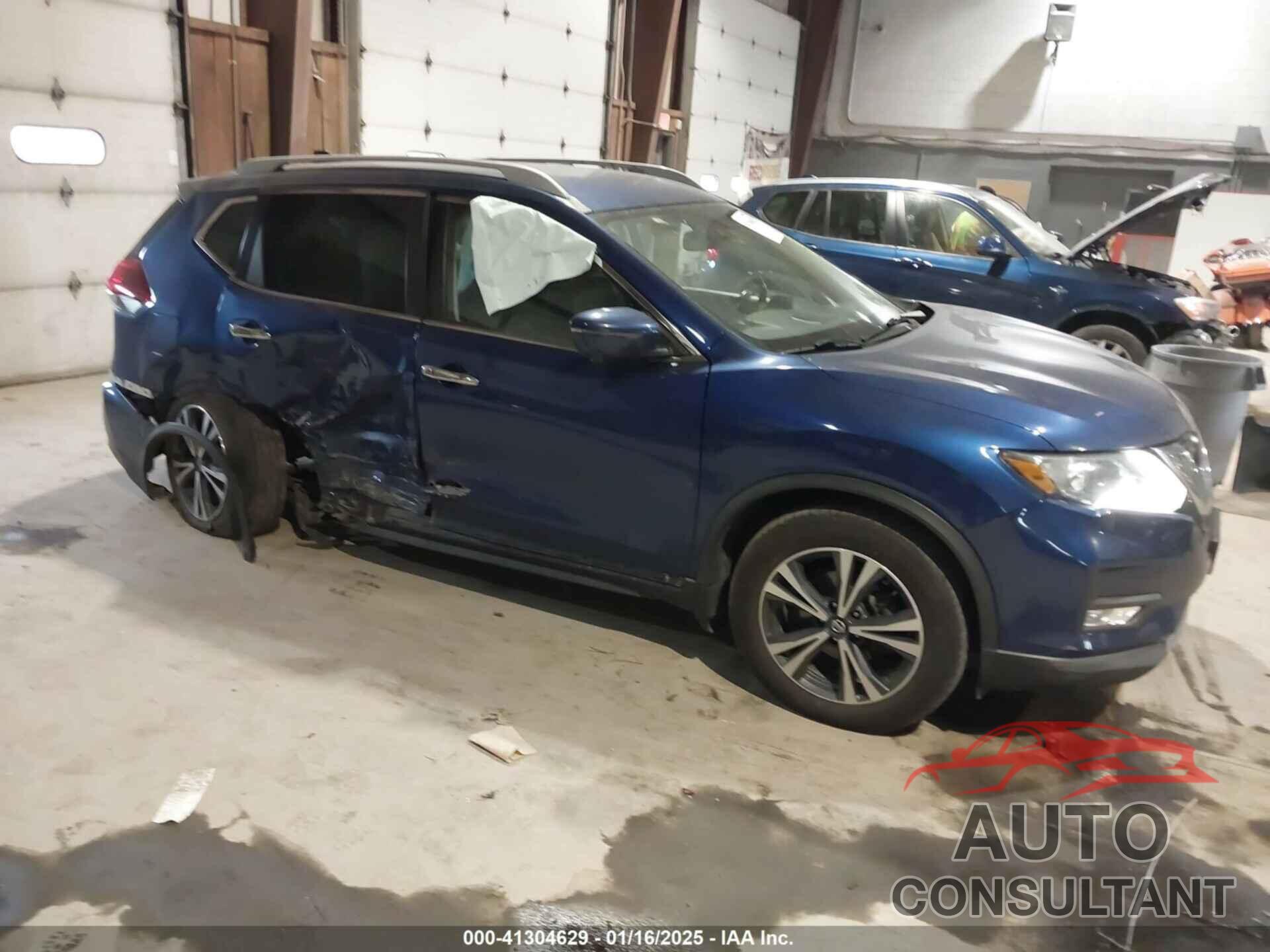 NISSAN ROGUE 2018 - 5N1AT2MV9JC802572