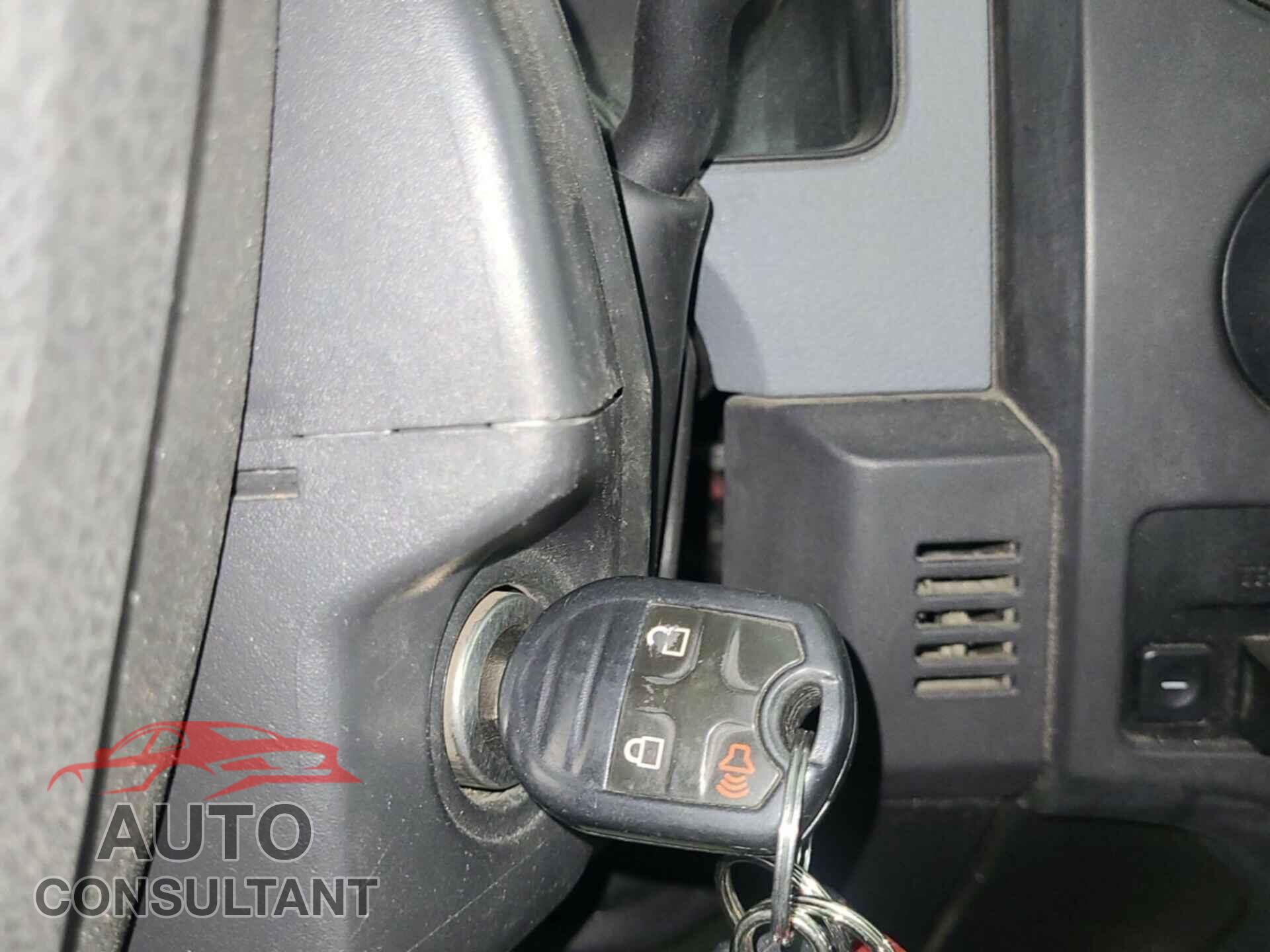 FORD F-150 2011 - 1FTVX1EF4BKD93030