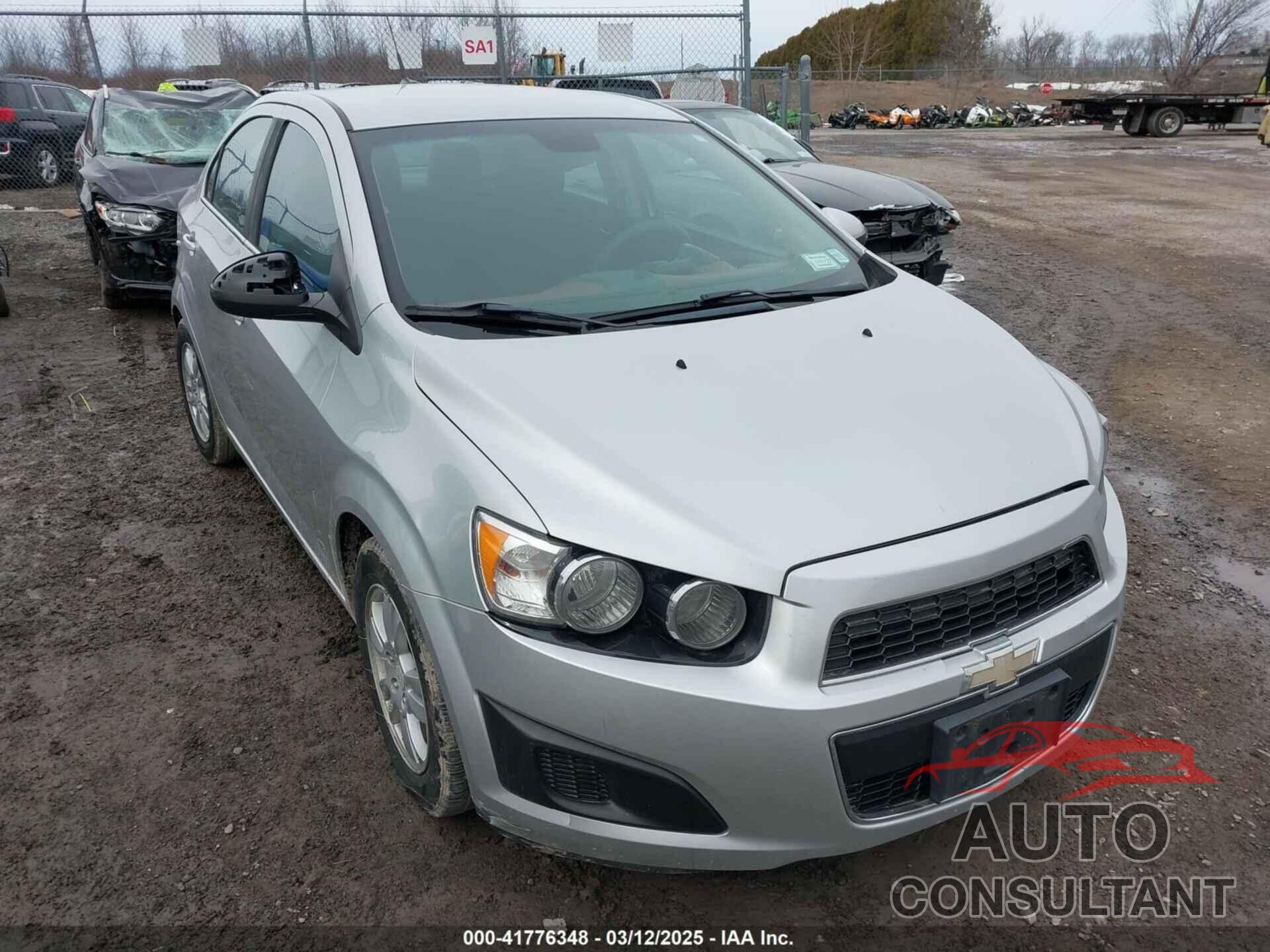 CHEVROLET SONIC 2012 - 1G1JC5SH1C4124943