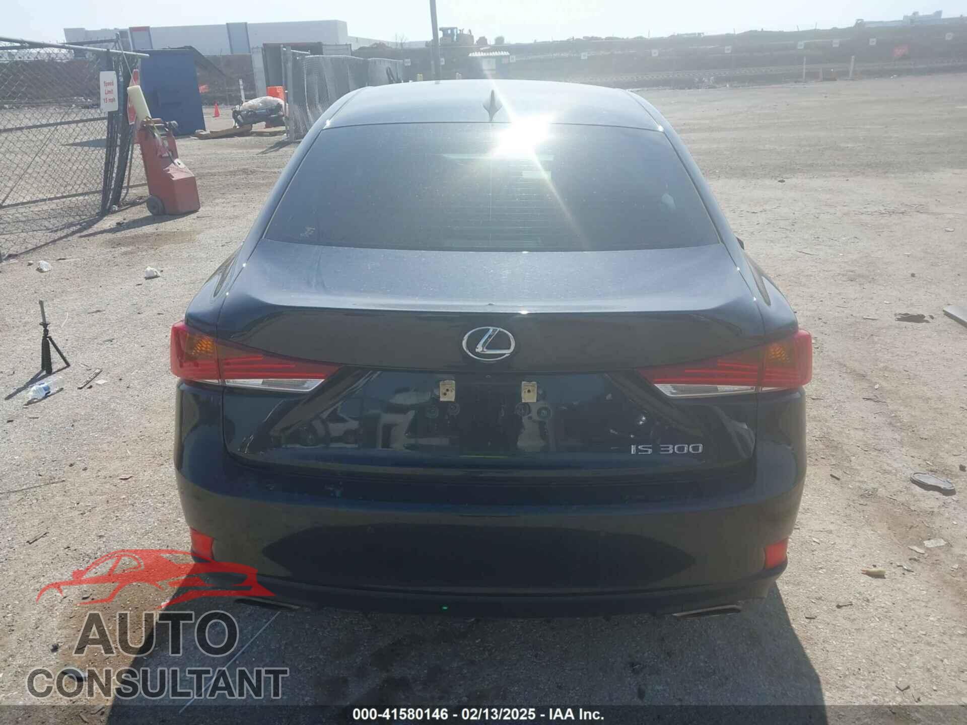 LEXUS IS 300 2020 - JTHDA1D29L5101656