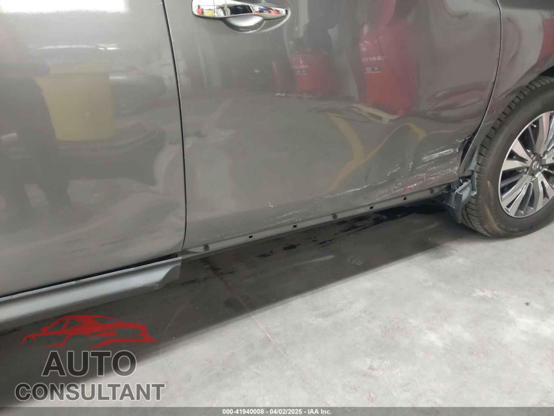NISSAN PATHFINDER 2017 - 5N1DR2MN6HC636646