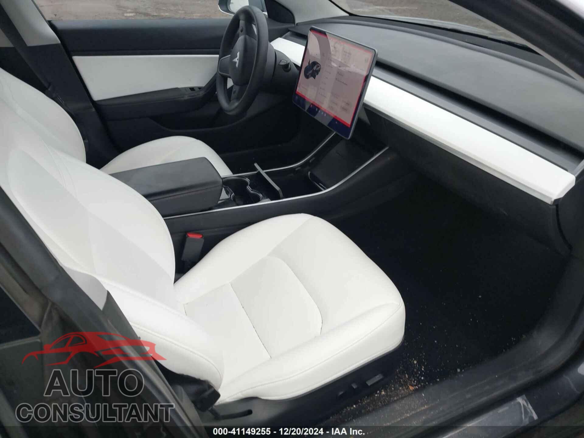 TESLA MODEL 3 2019 - 5YJ3E1EB5KF533660