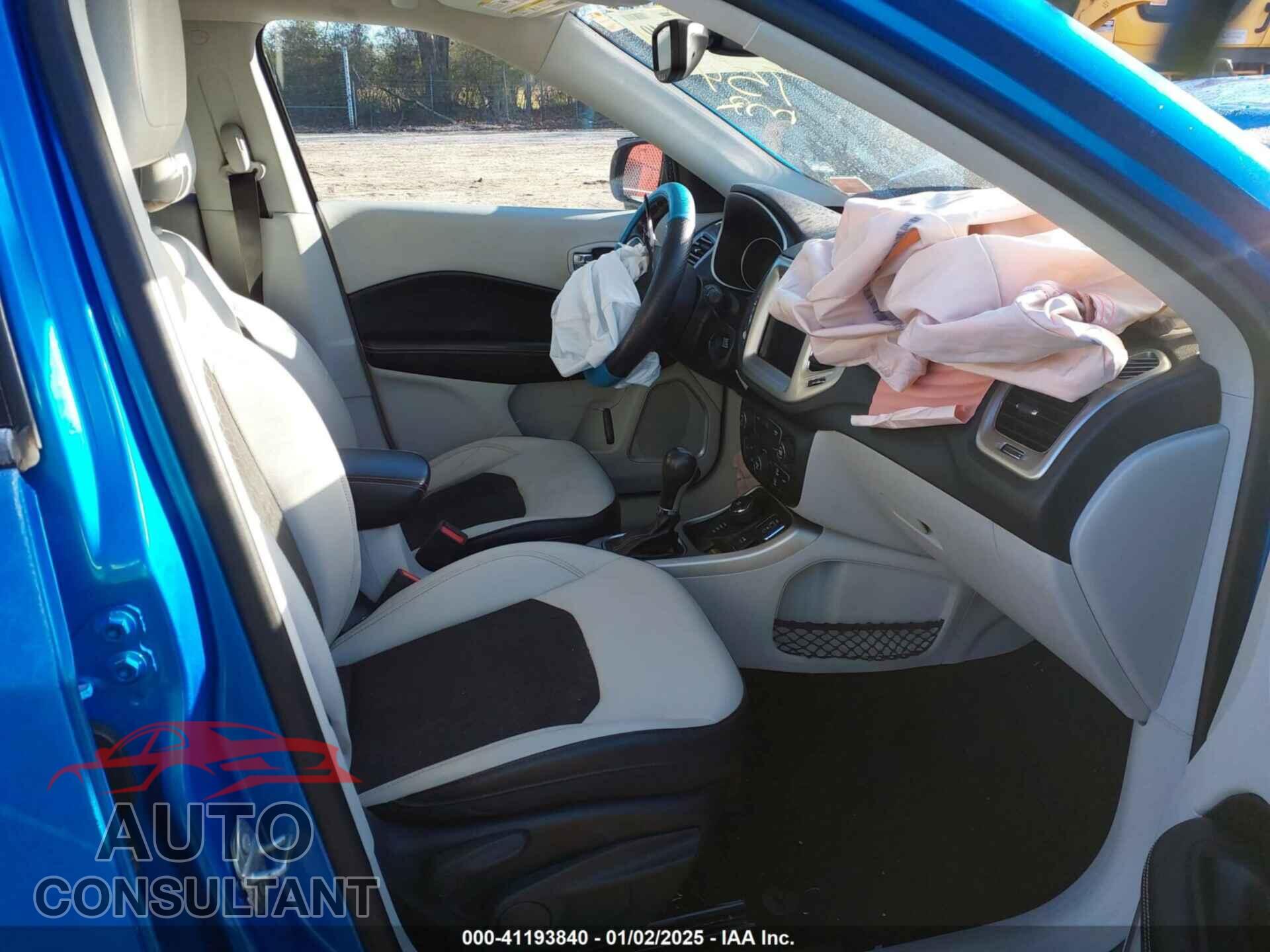 JEEP COMPASS 2018 - 3C4NJDBB5JT144754