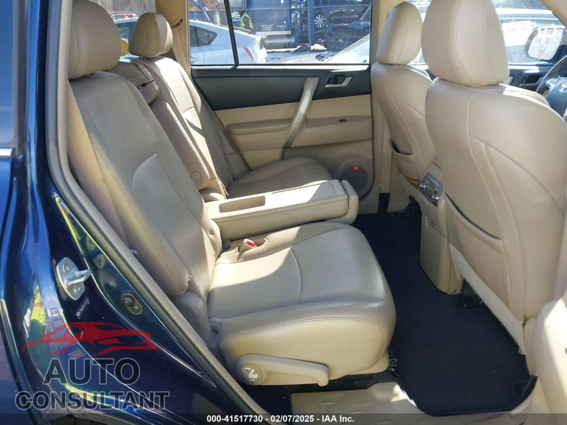 TOYOTA HIGHLANDER 2012 - 5TDBK3EH1CS108146