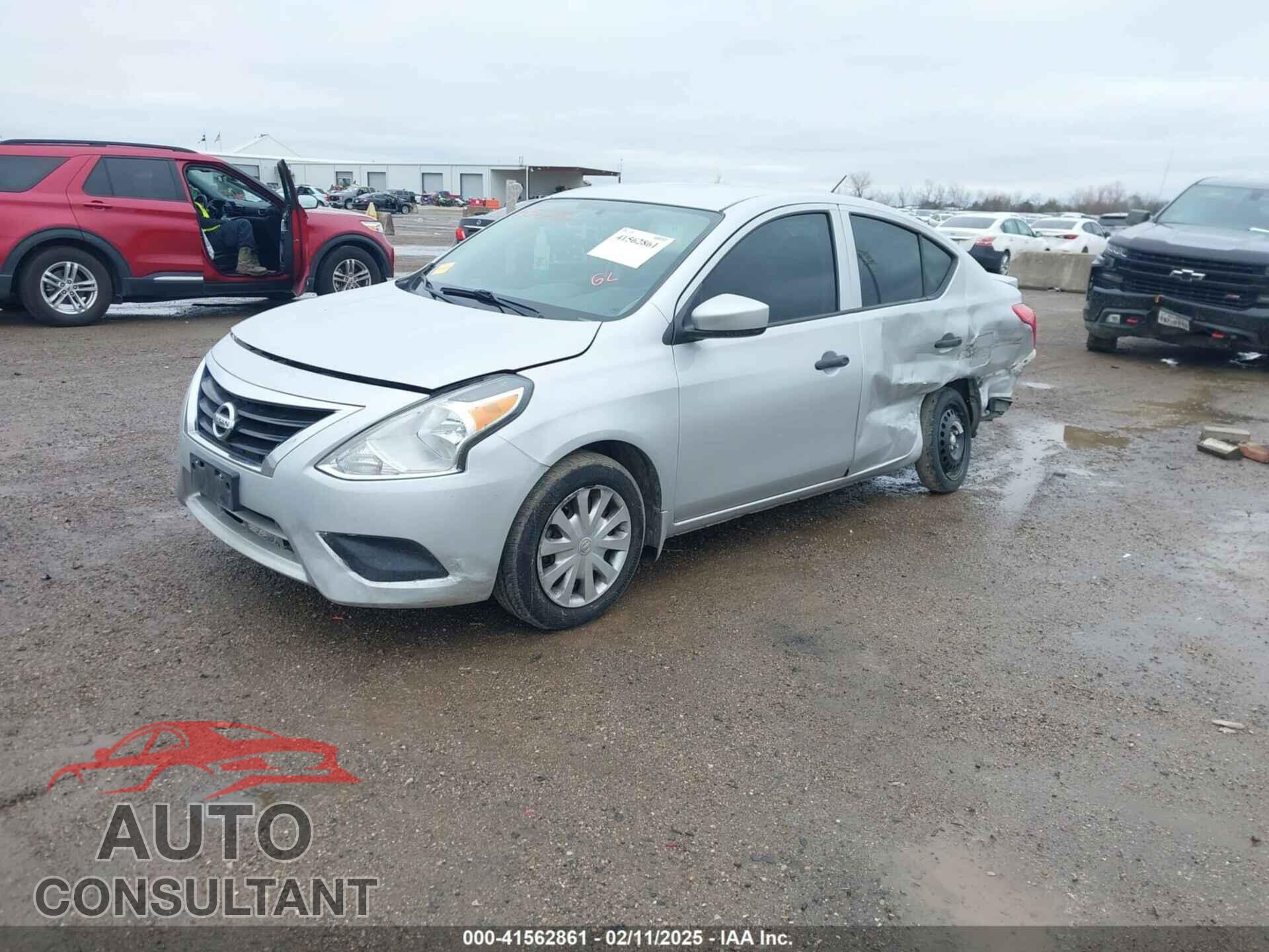 NISSAN VERSA 2018 - 3N1CN7AP1JL816919