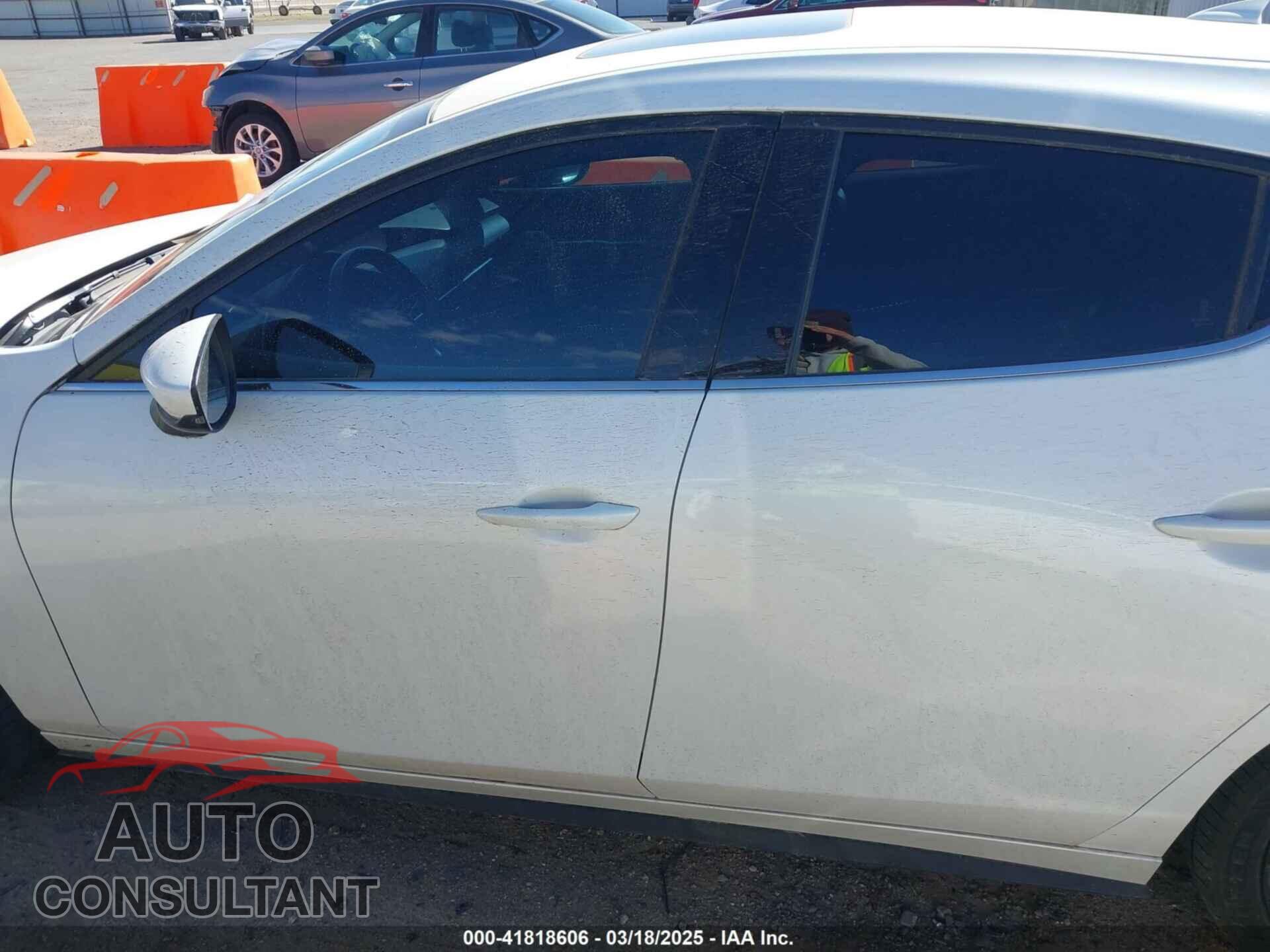 MAZDA MAZDA3 HATCHBACK 2022 - JM1BPBML7N1512408