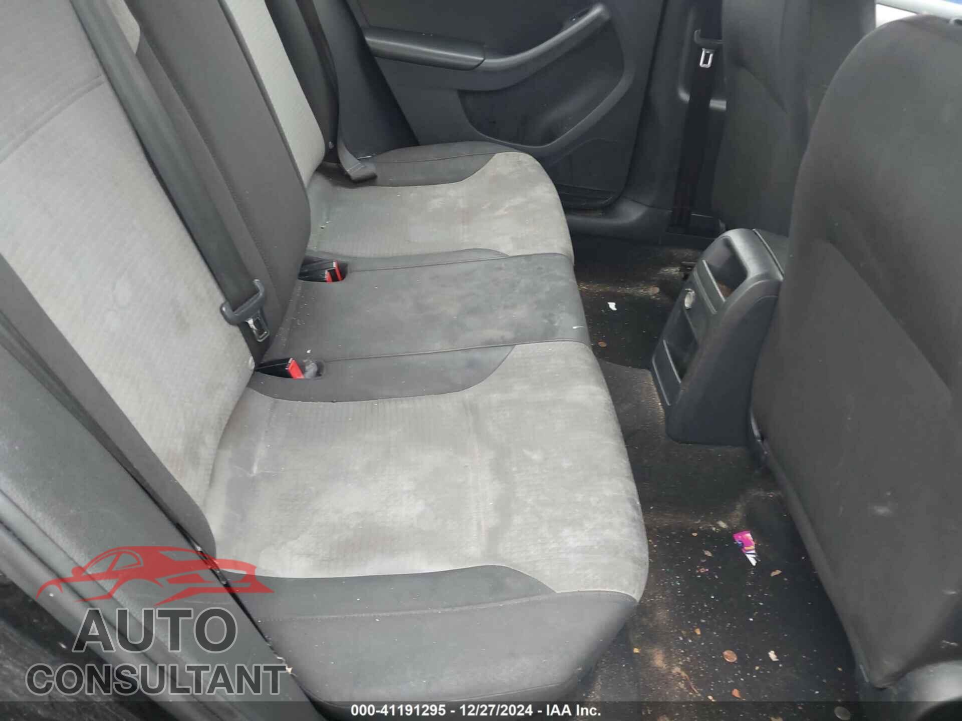 VOLKSWAGEN JETTA 2017 - 3VW2B7AJ6HM212961
