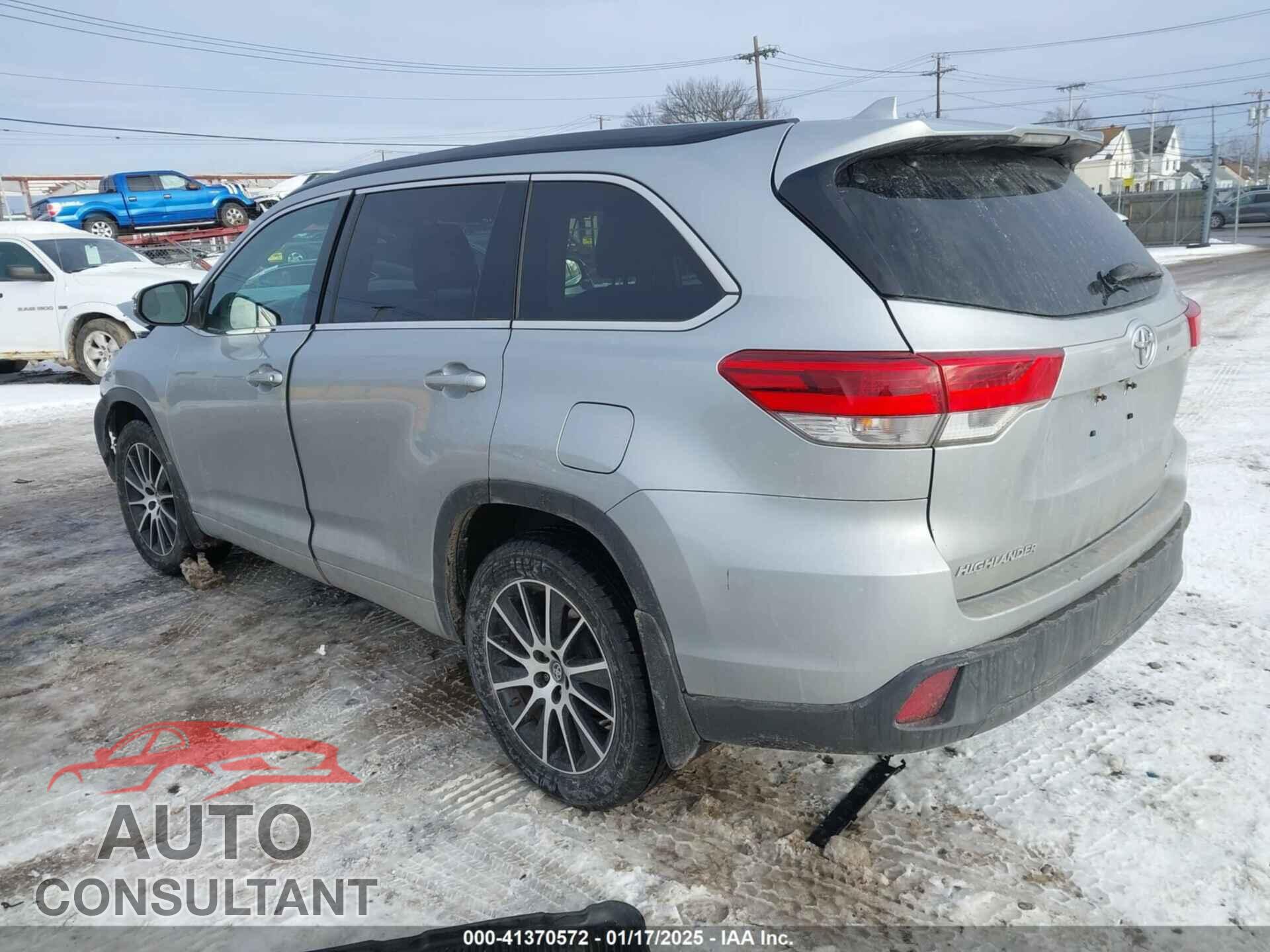 TOYOTA HIGHLANDER 2018 - 5TDJZRFH2JS550388