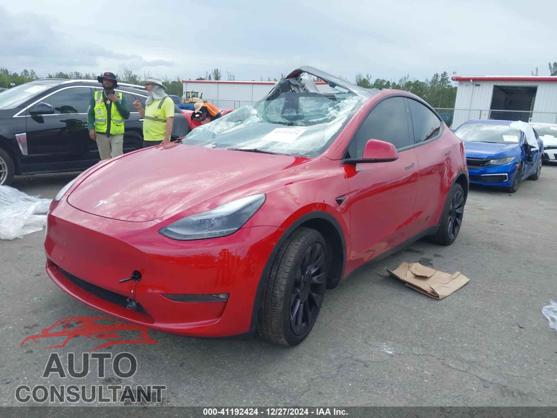 TESLA MODEL Y 2023 - 7SAYGDEE8PF830492
