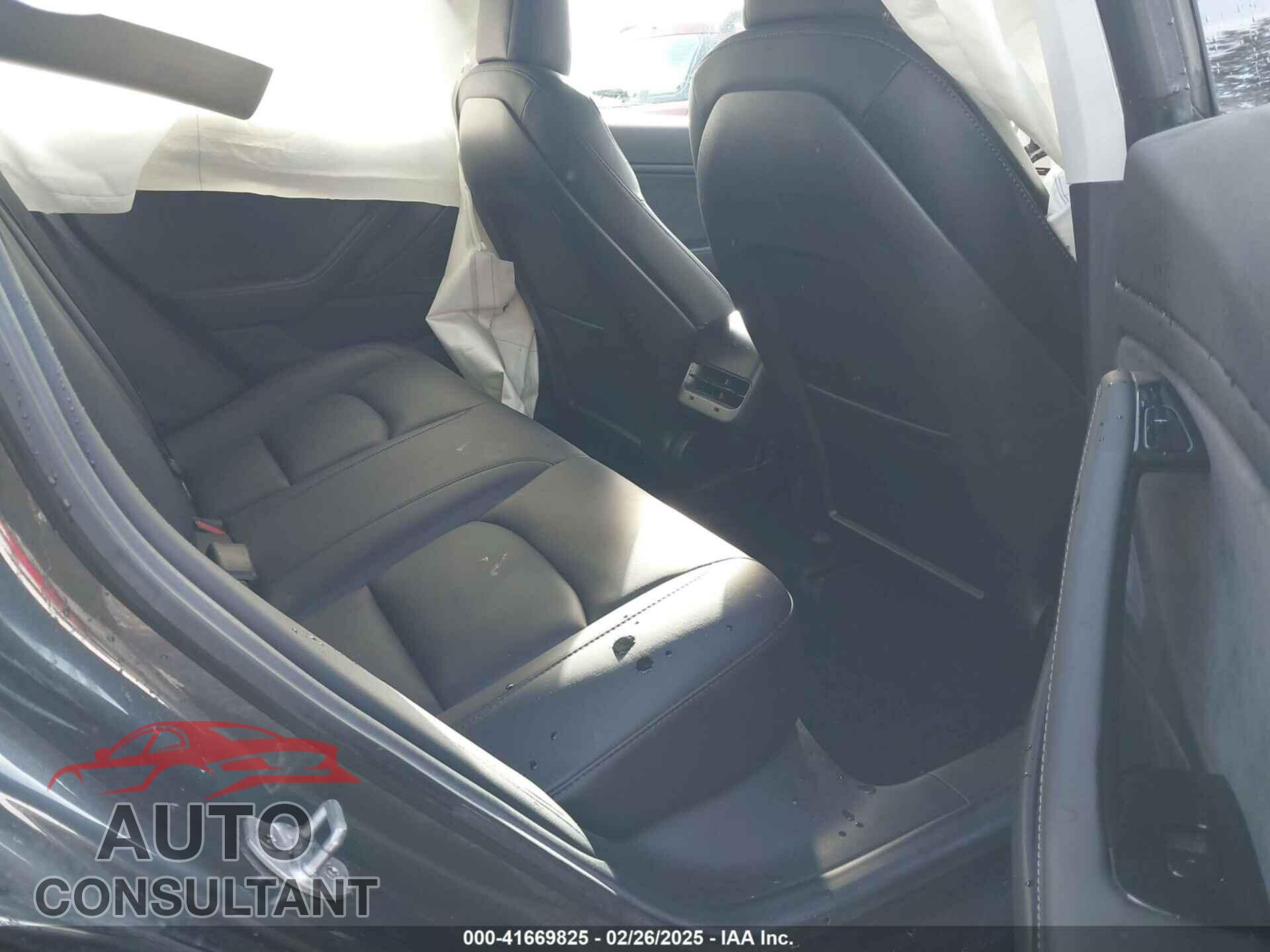 TESLA MODEL 3 2018 - 5YJ3E1EA9JF042028