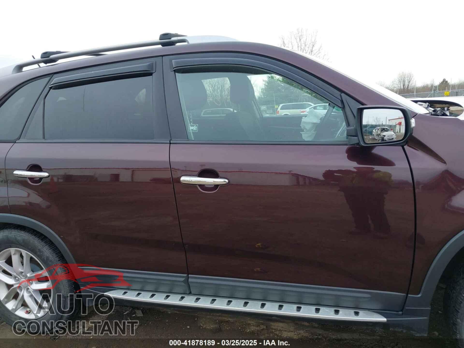 KIA SORENTO 2014 - 5XYKT4A65EG512493