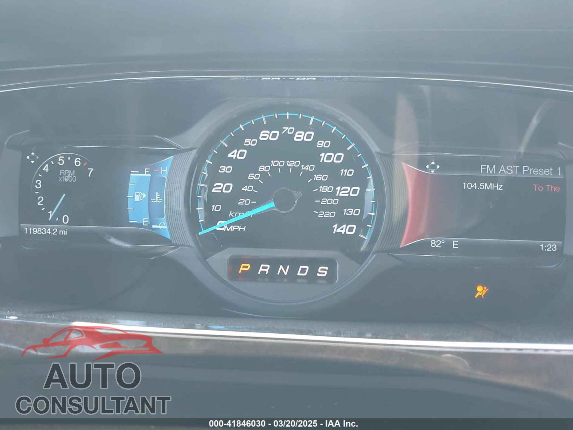 FORD TAURUS 2018 - 1FAHP2F88JG102295