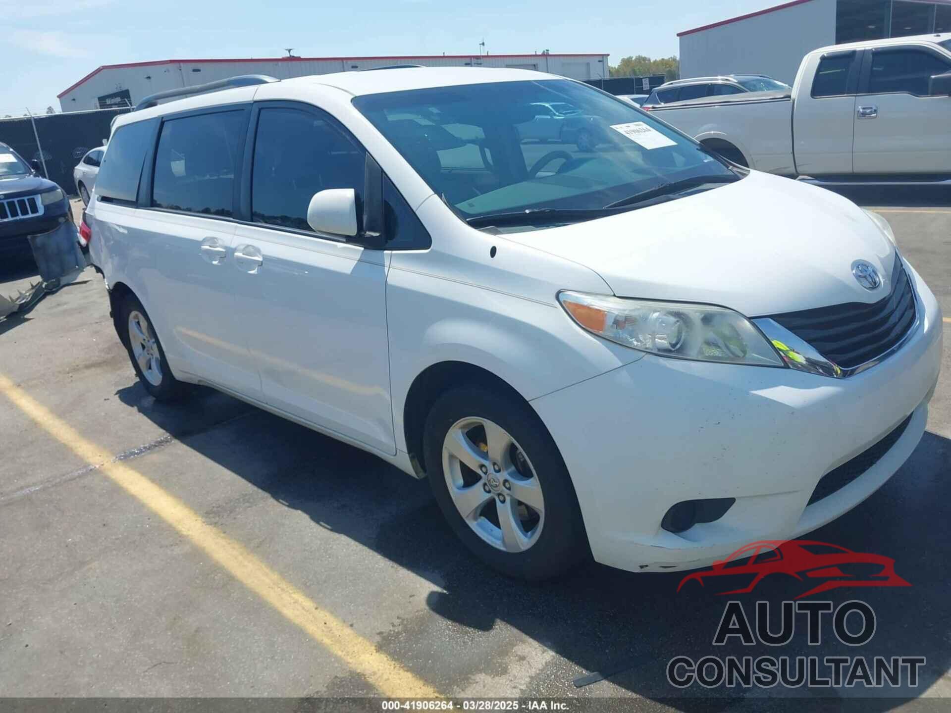TOYOTA SIENNA 2014 - 5TDKK3DC4ES491637