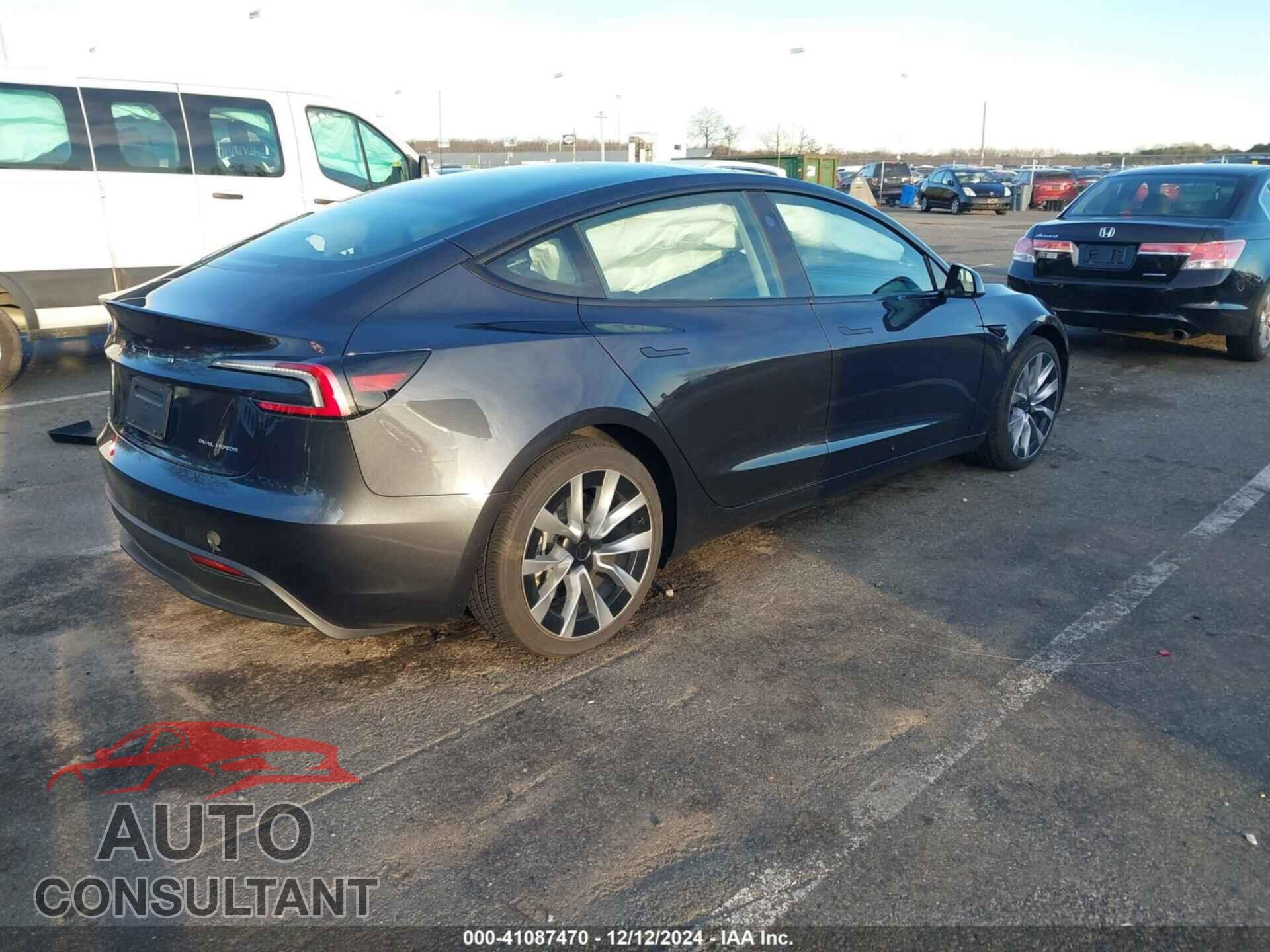 TESLA MODEL 3 2024 - 5YJ3E1EB8RF788376
