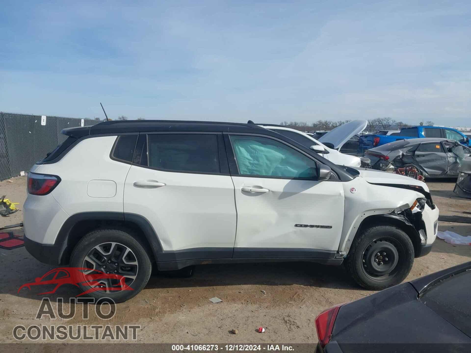 JEEP COMPASS 2019 - 3C4NJDDB0KT780545