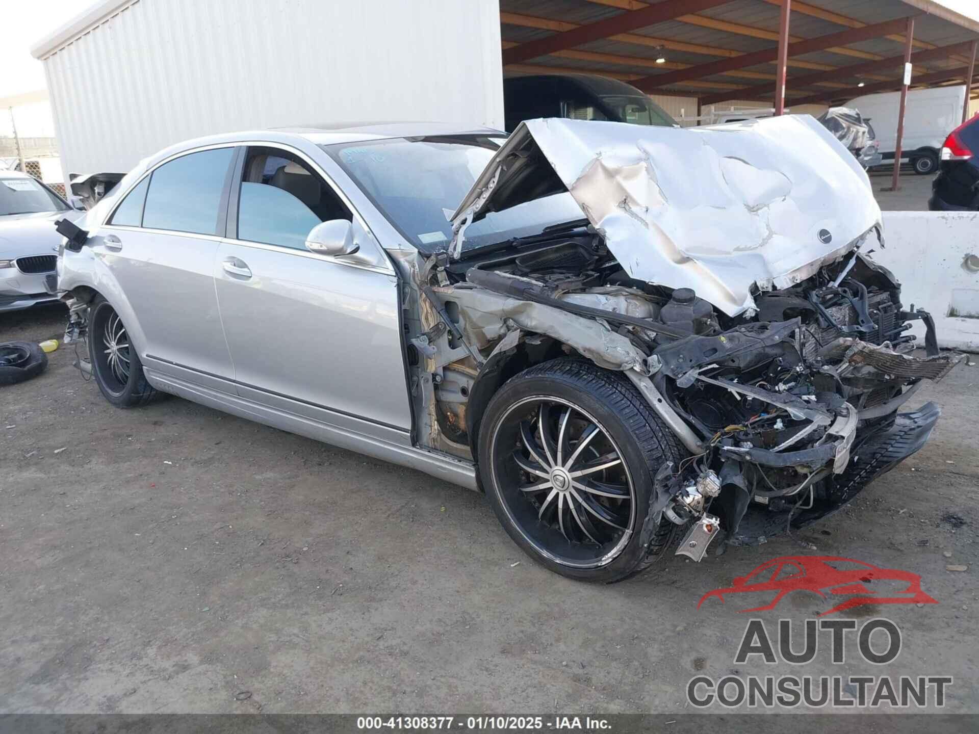MERCEDES-BENZ S 550 2009 - WDDNG71X89A249472
