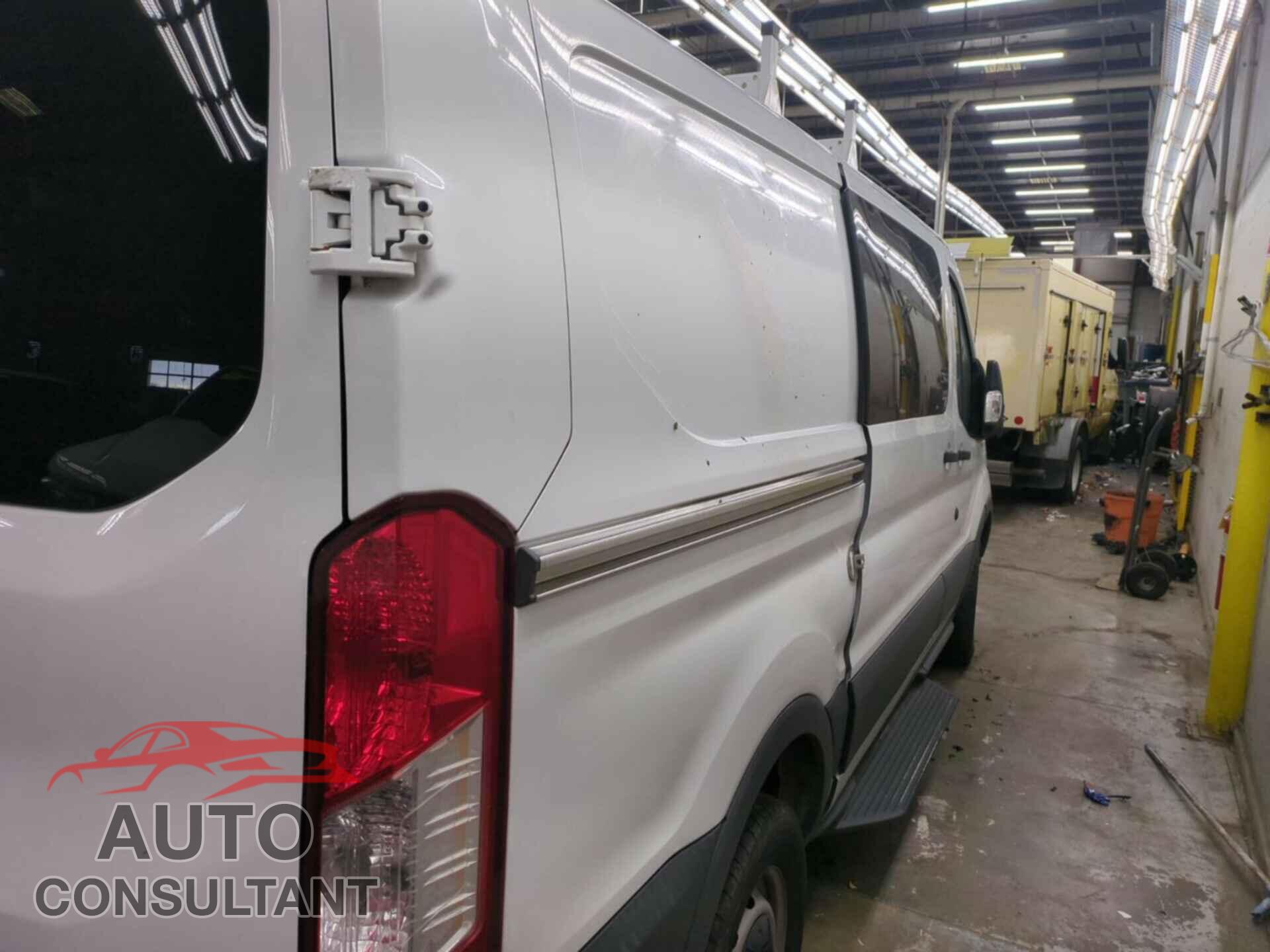 FORD TRANSIT 2018 - 1FTYR1YG4JKA80764