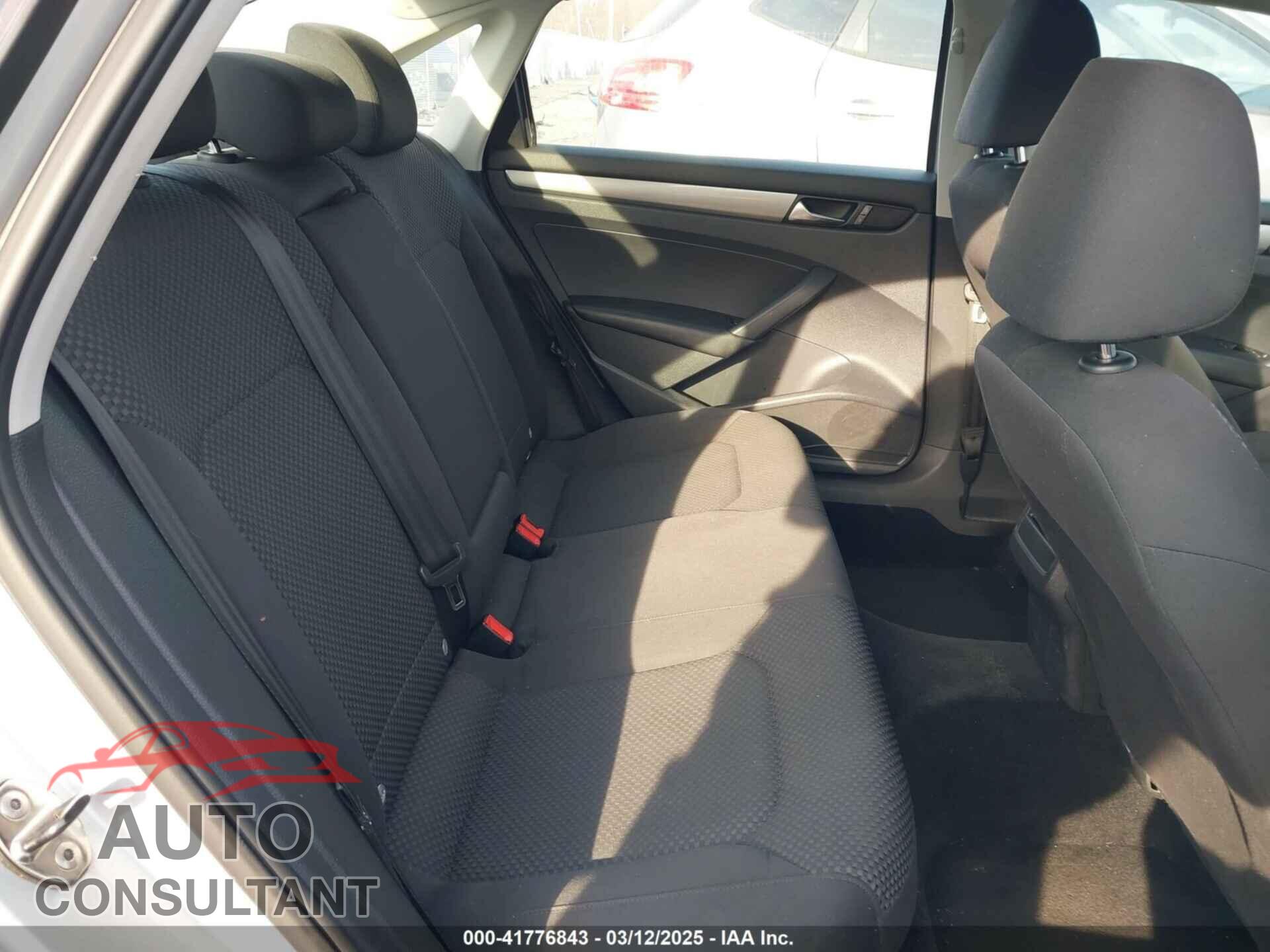 VOLKSWAGEN PASSAT 2013 - 1VWAP7A31DC073445